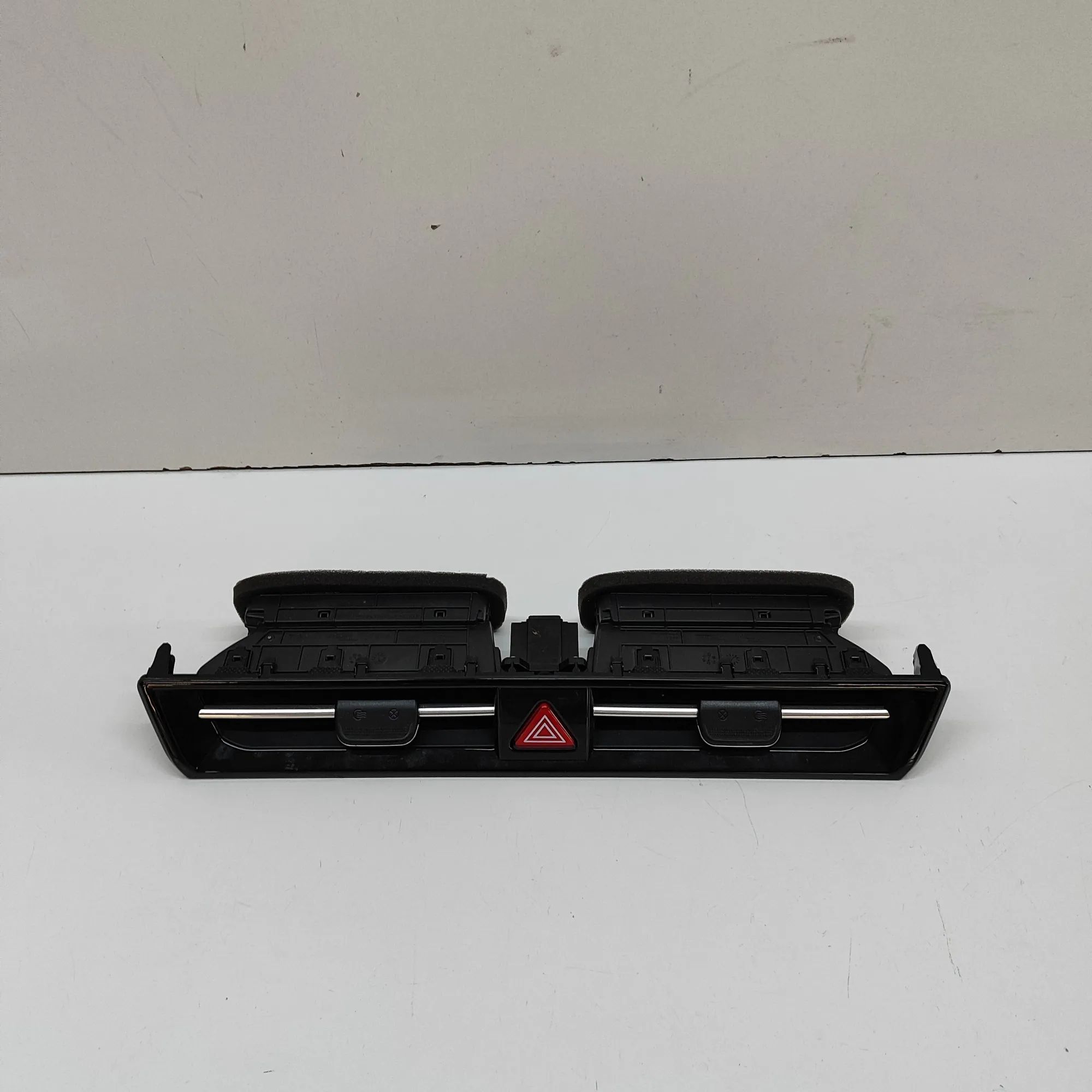 Kia Niro Dashboard Air Vents Dashboard Air Vents — KIA NIRO (II) (2022-...) ...