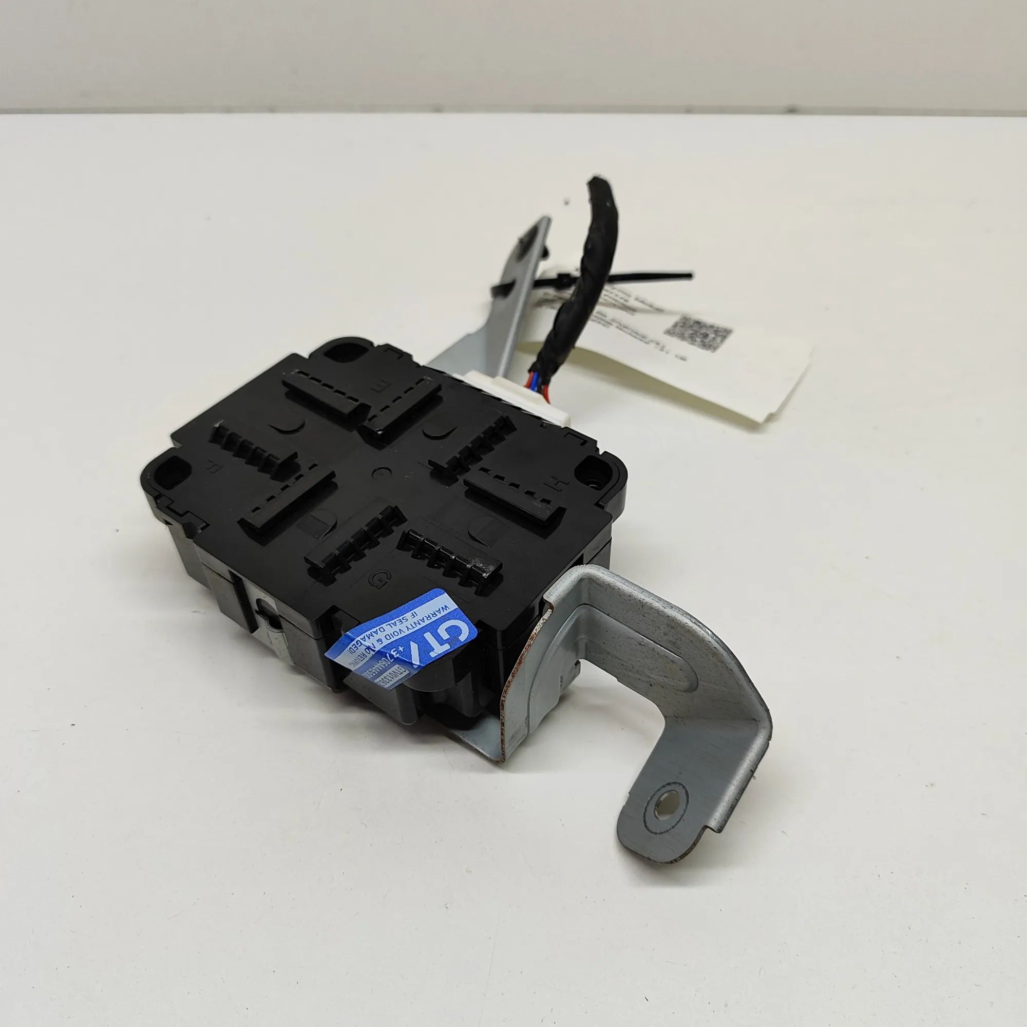 Kia Sportage Power Distribution Unit Power distribution unit — KIA SPORTAGE (QL) (20...