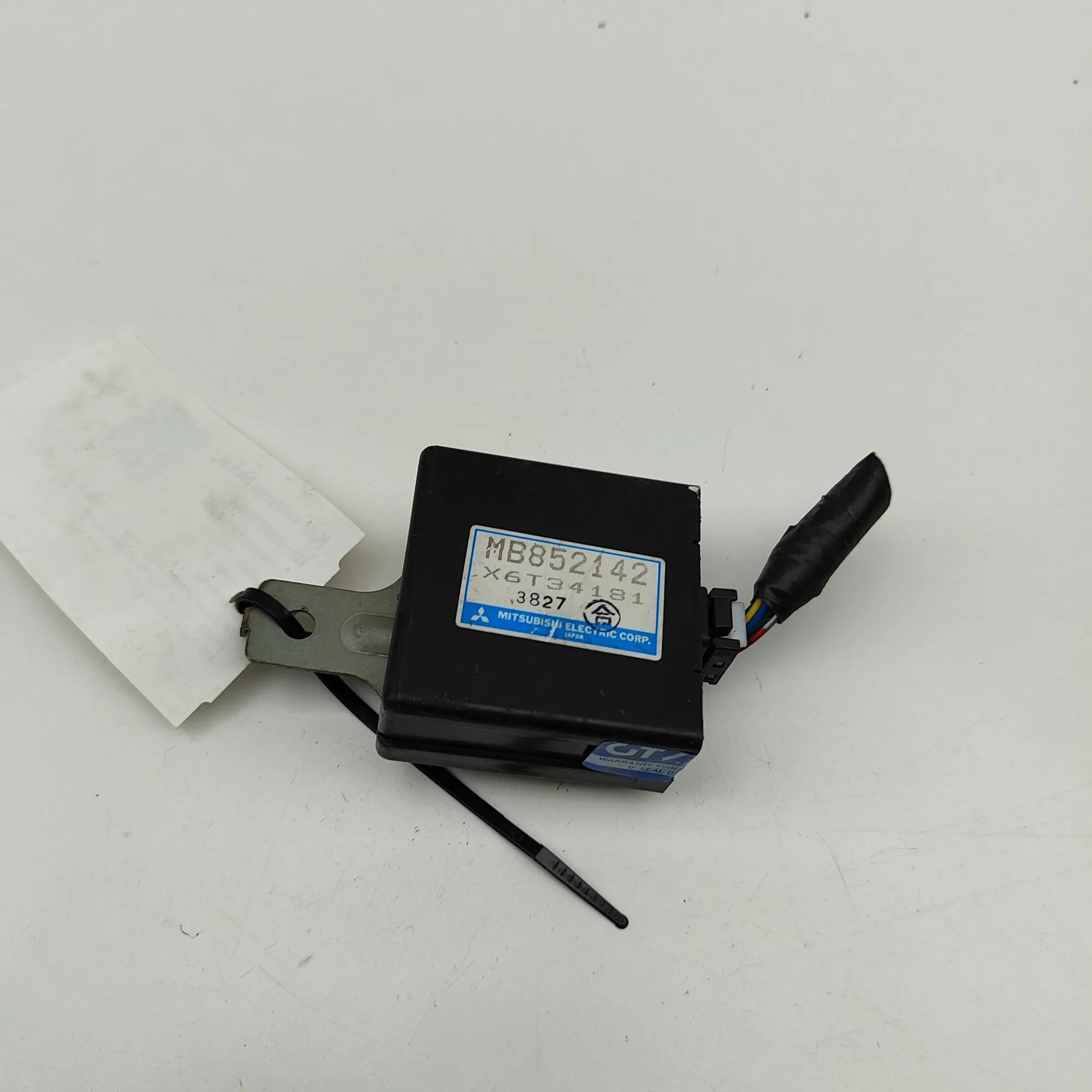 Mitsubishi 3000 GT Other Control Units Other Control Units — MITSUBISHI 3000 (GT Coupe...