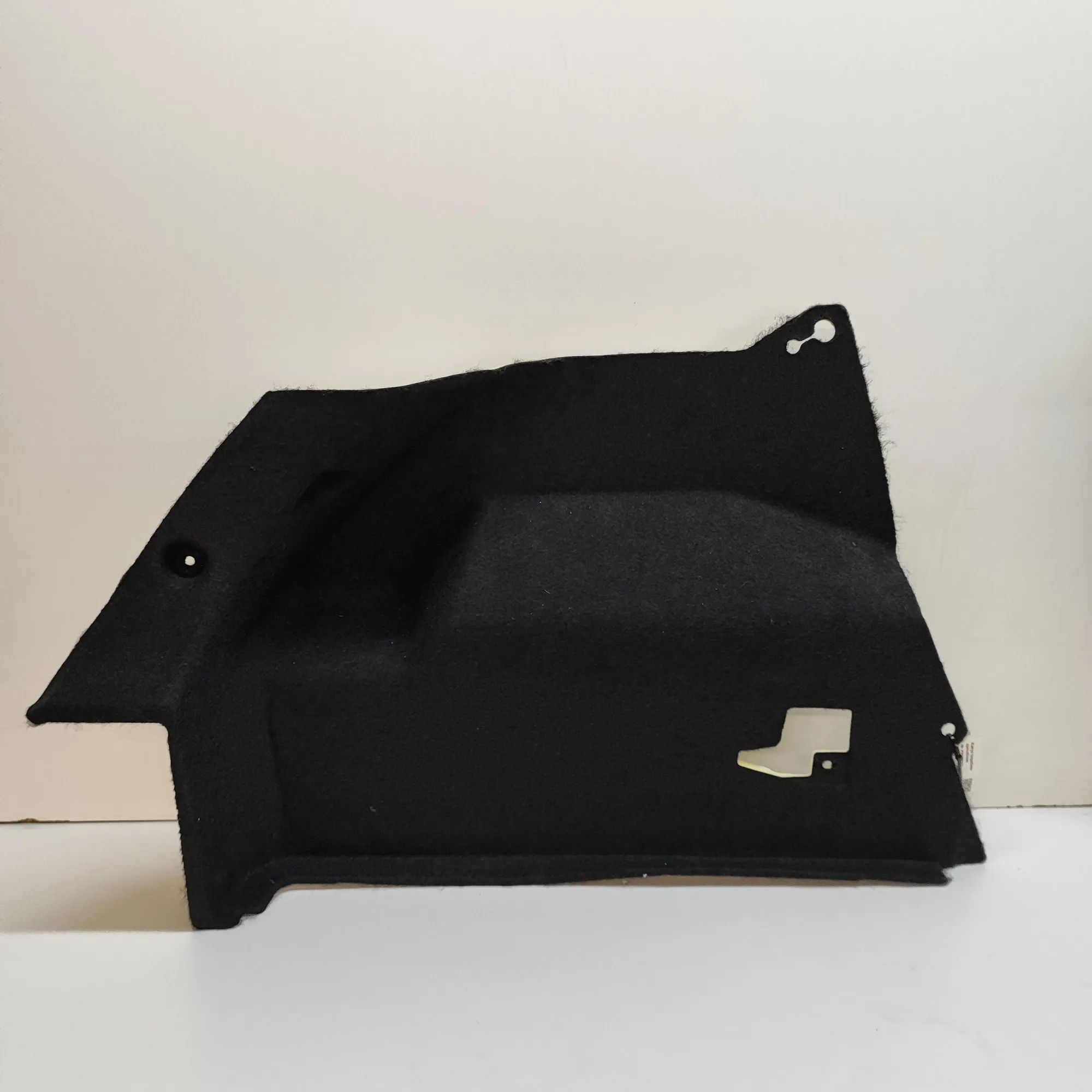 Nissan Juke Left Side Trunk Trim Left Side Trunk Trim — NISSAN JUKE (F16) (2019-...