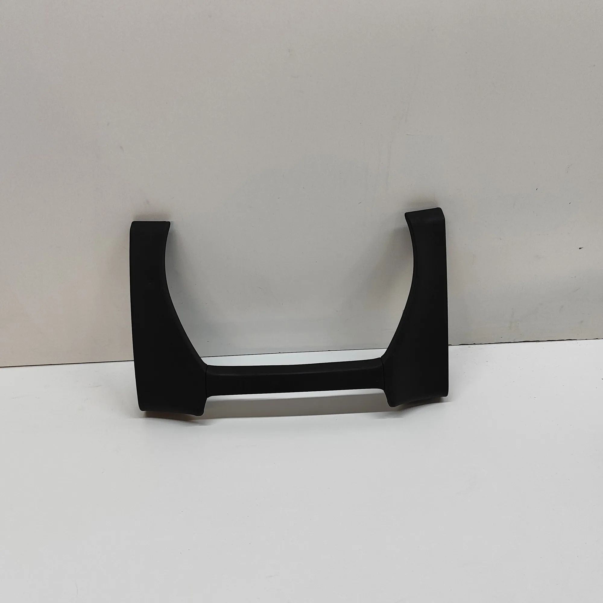 Maserati Levante Lower dashboard trim Lower dashboard trim — MASERATI LEVANTE (SUV M1...