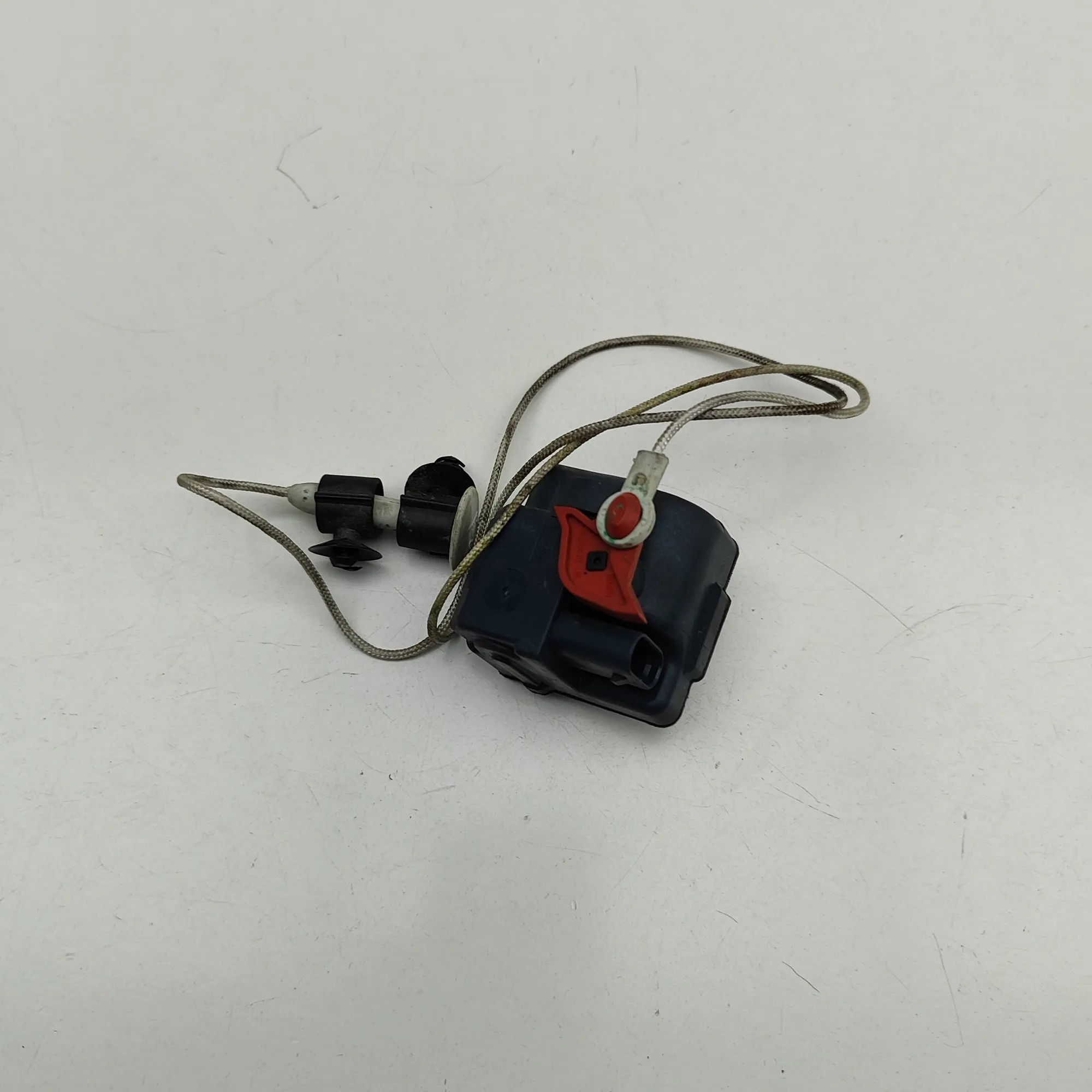 BMW X5 (G05) Fuel filler flap lock Fuel filler flap lock — BMW X5 (G05) (2018-...)...