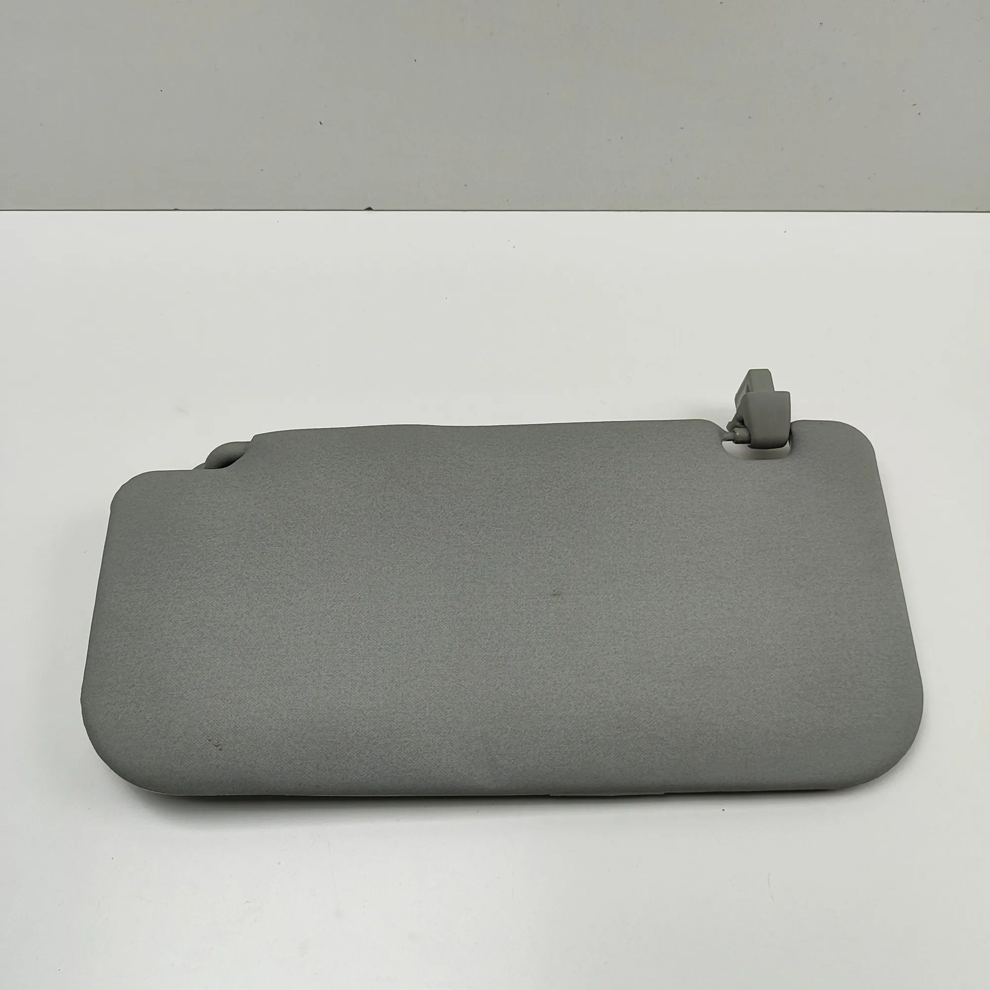 Mitsubishi Lancer Sun visor — right Sun visor — right — MITSUBISHI LANCER (VIII CY_...