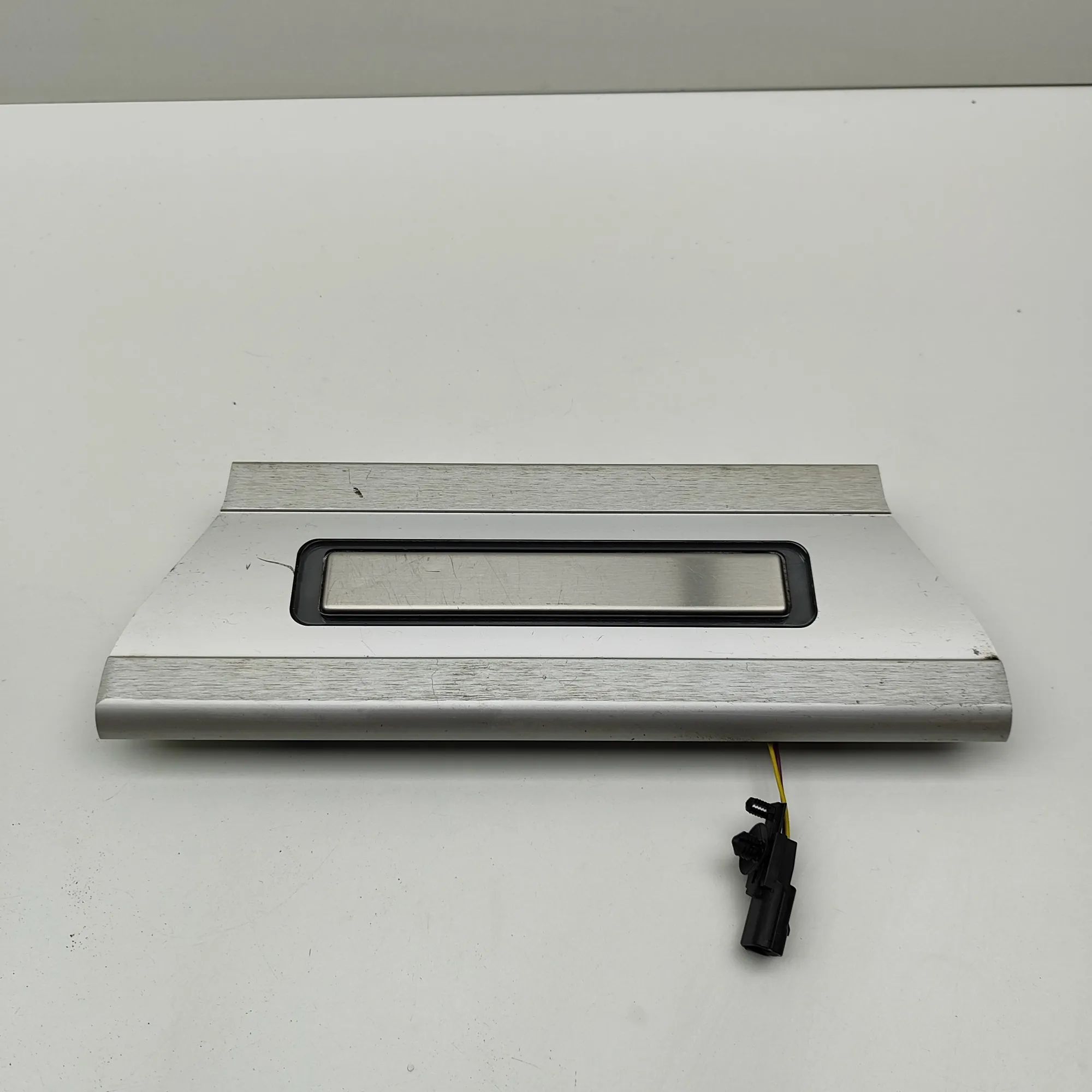 Land Rover Range Rover Sport (L494) Interior sill trim — rear left Interior sill trim — rear left — LAND ROVER RAN...