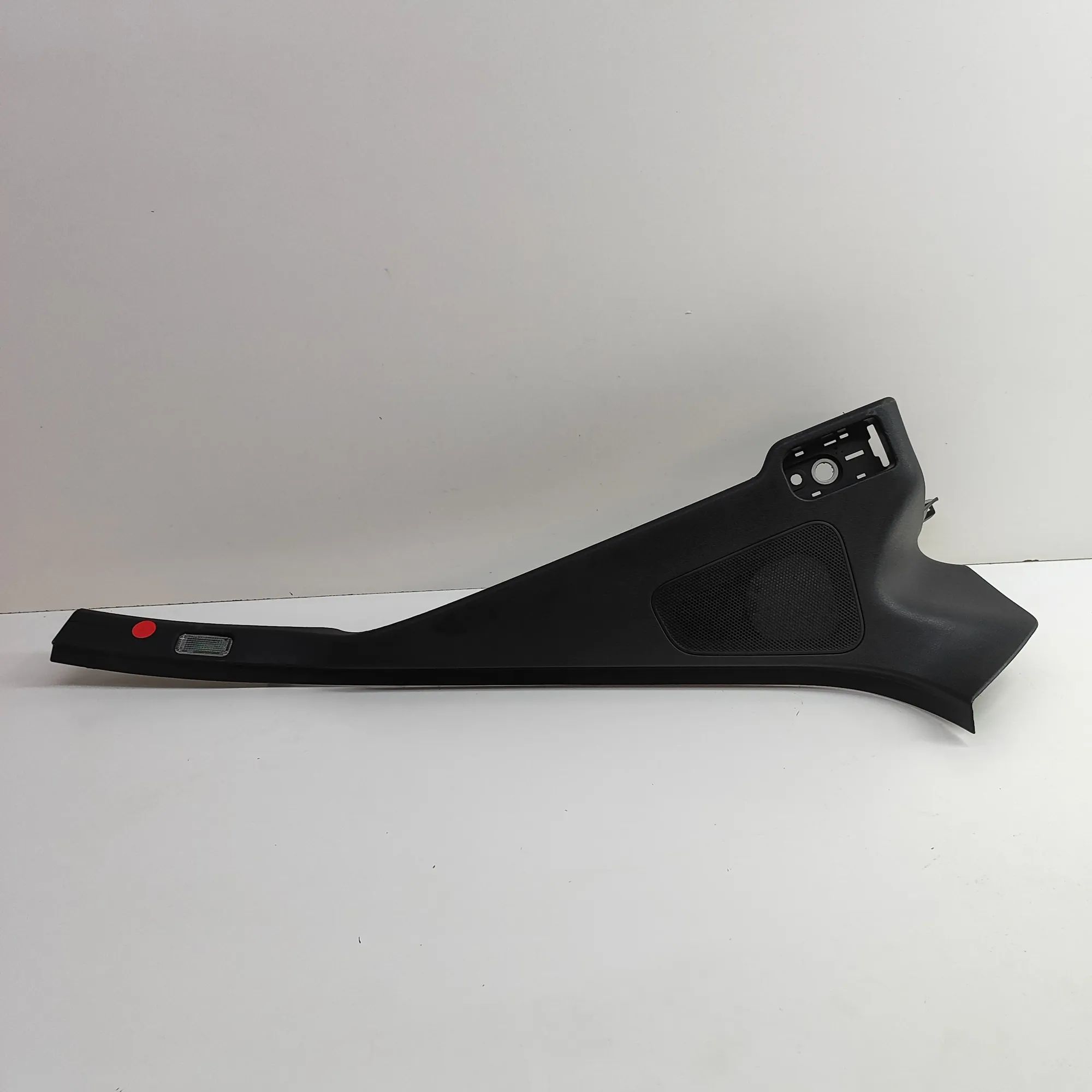 Porsche Panamera Right Side Pillar Trim Right Side Pillar Trim — PORSCHE PANAMERA (971)...