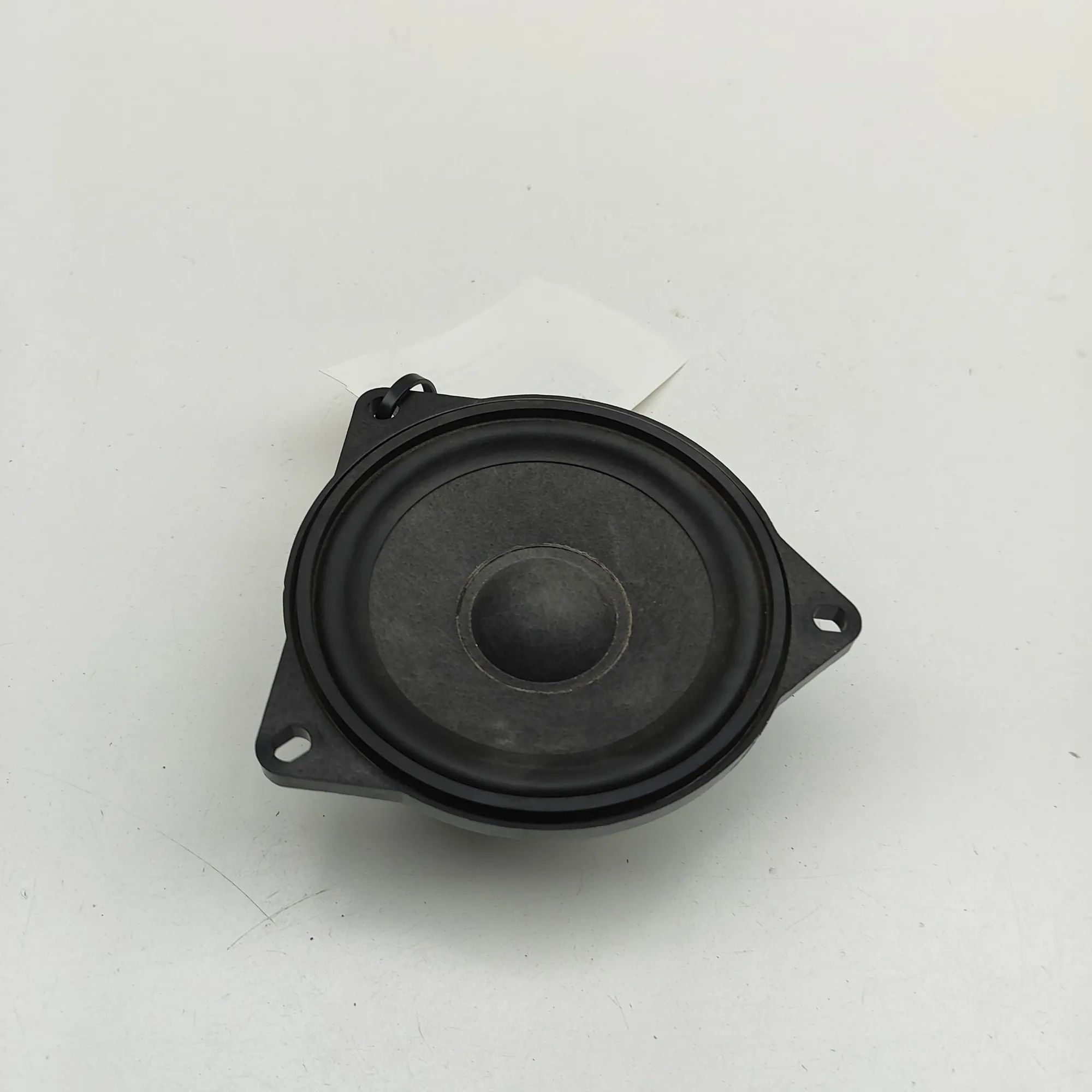 BMW X5 (G05) Rear Right Door Speaker Rear Right Door Speaker — BMW X5 (G05) (2018-.....