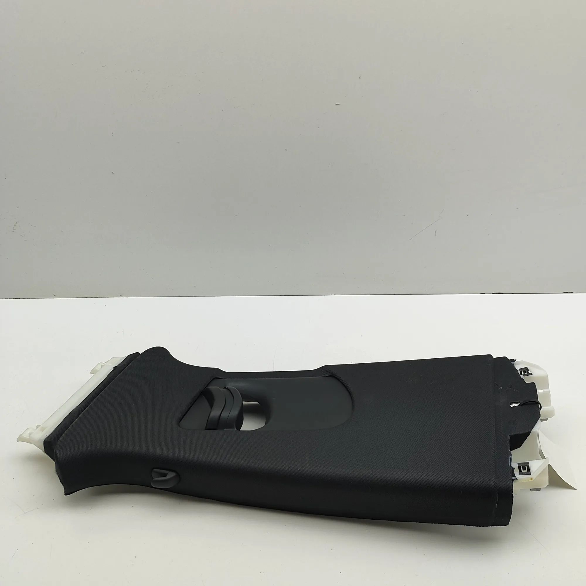 Audi Q8 B-pillar trim — left B-pillar trim — left — AUDI Q8 (E-TRON Sportbac...