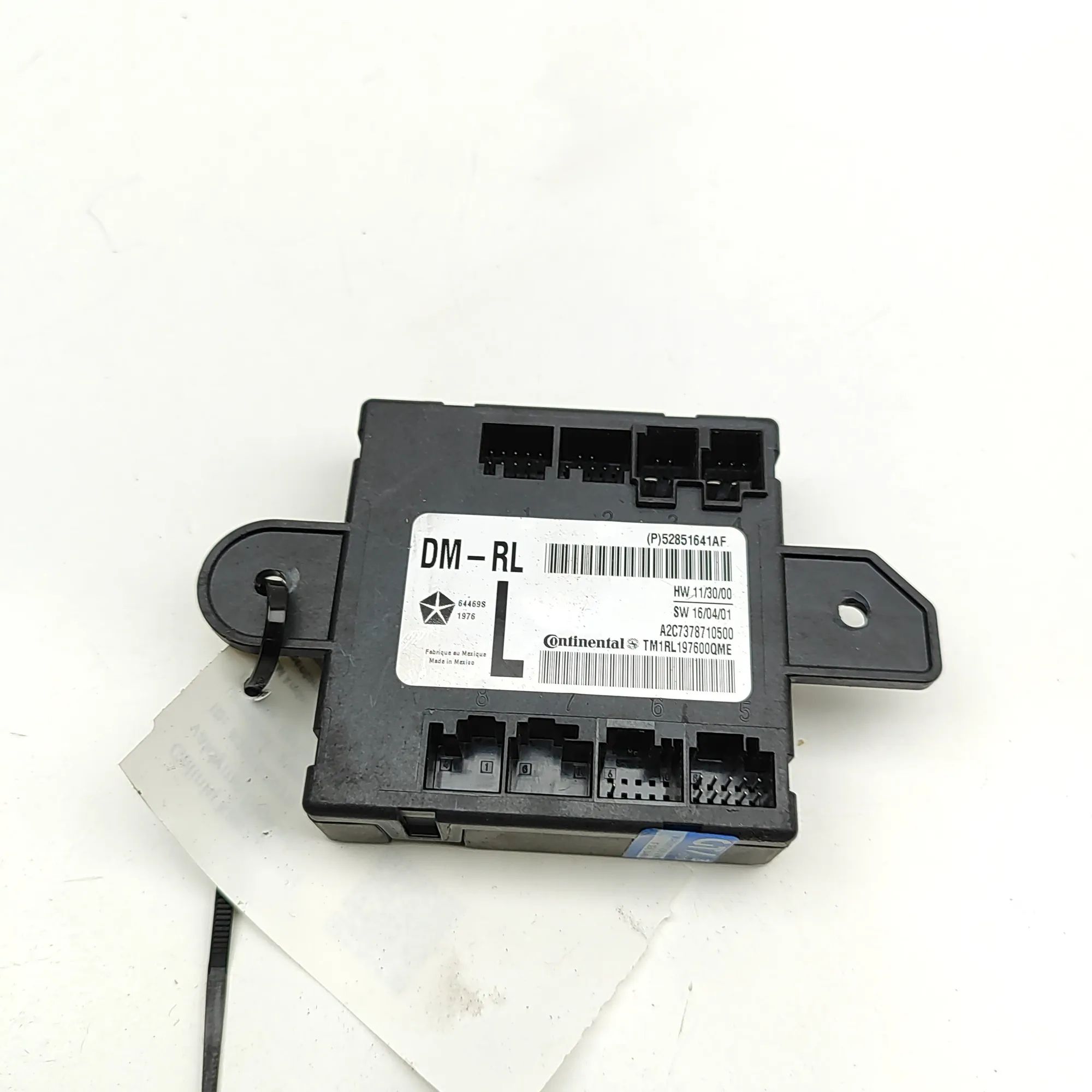 Maserati Levante Door control unit — rear left Door control unit — rear left — MASERATI LEVANT...