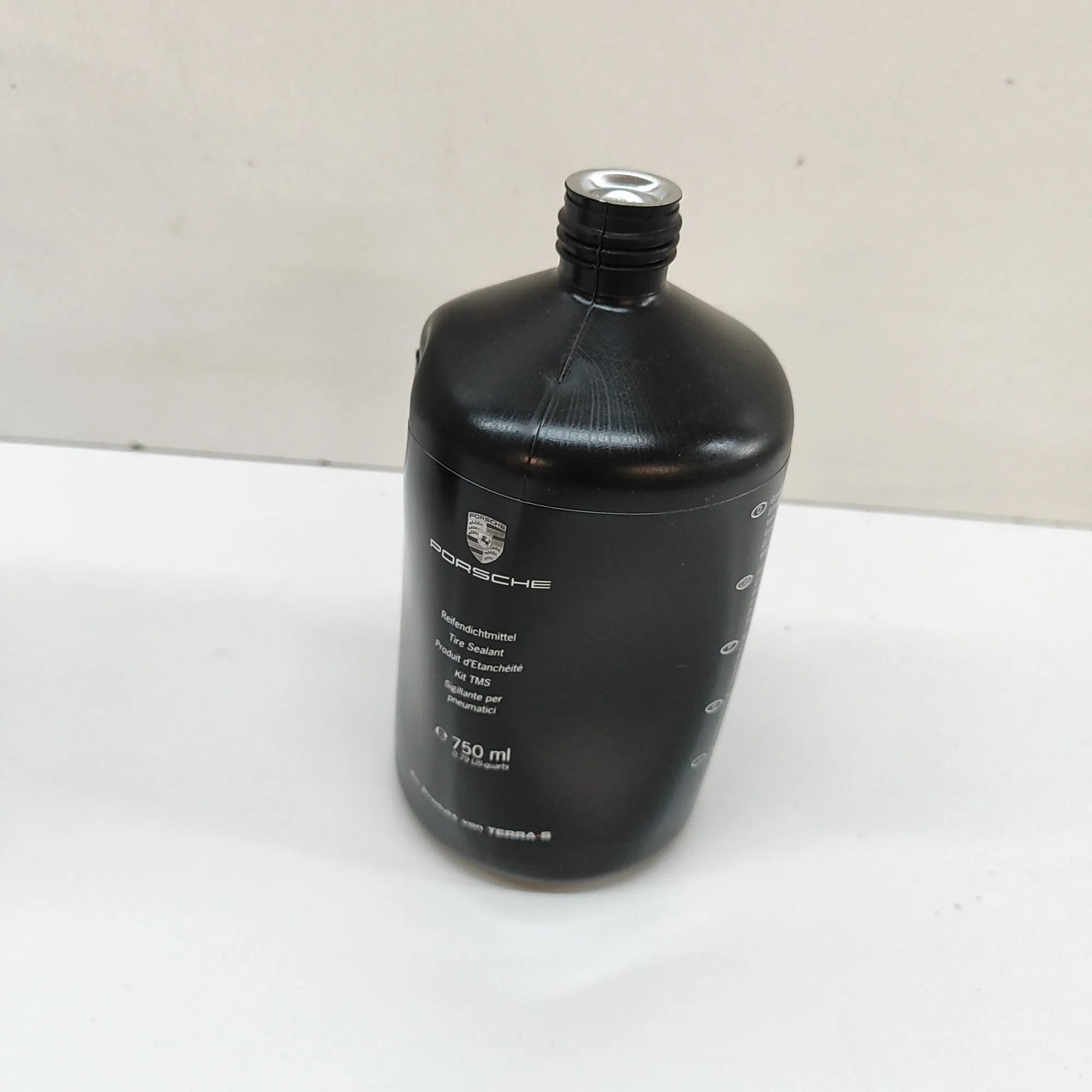 Porsche Panamera Tyre repair sealant Tyre repair sealant — PORSCHE PANAMERA (970) (2...