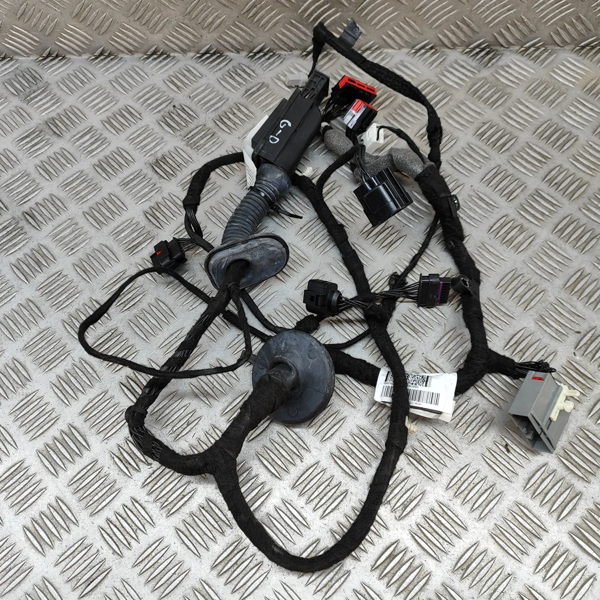 Land Rover Range Rover Sport (L494) Door wiring — rear right Door wiring — rear right — LAND ROVER RANGE ROV...