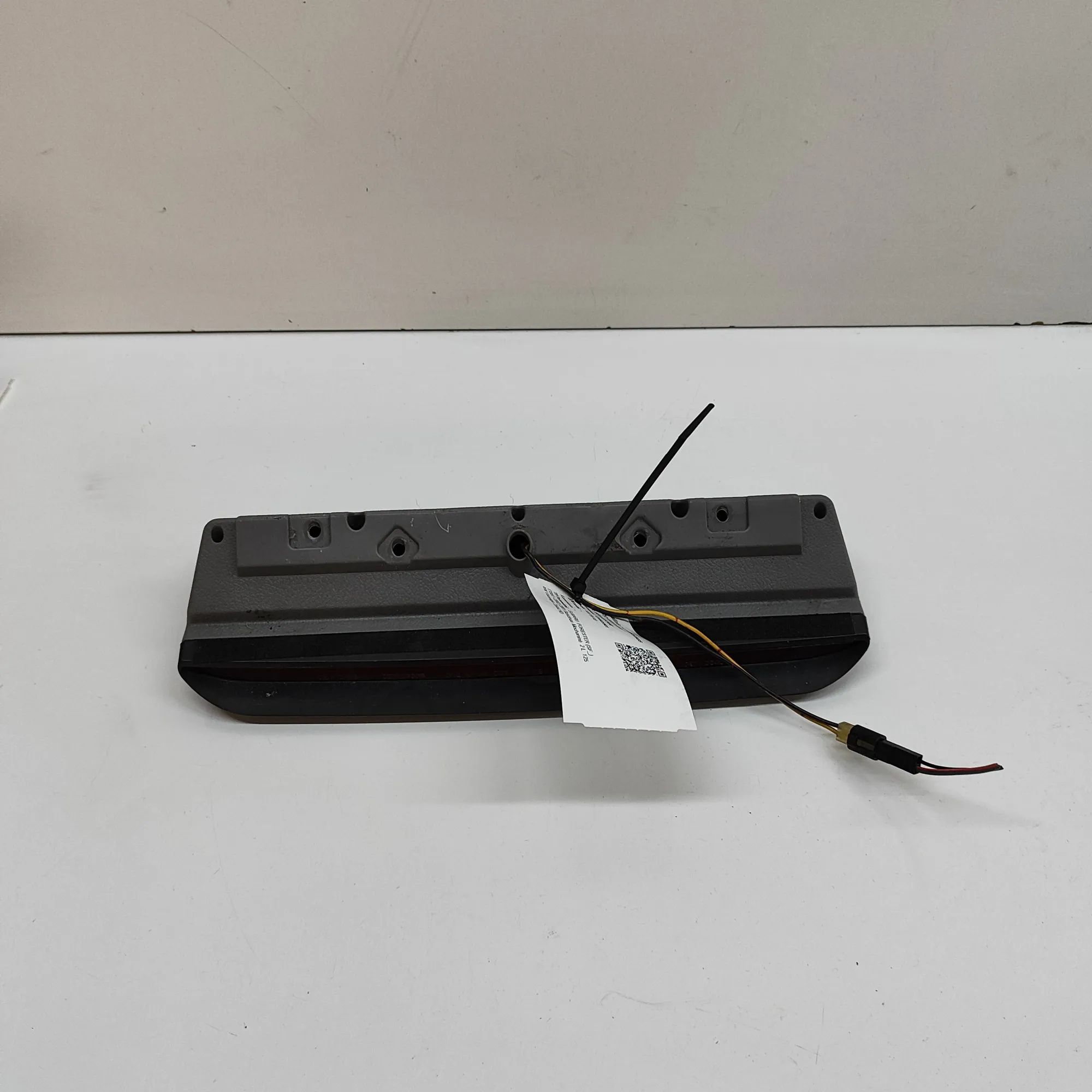 Subaru Forester Rear Third Brake Stop Light Rear Third Brake Stop Light — SUBARU FORESTER (...