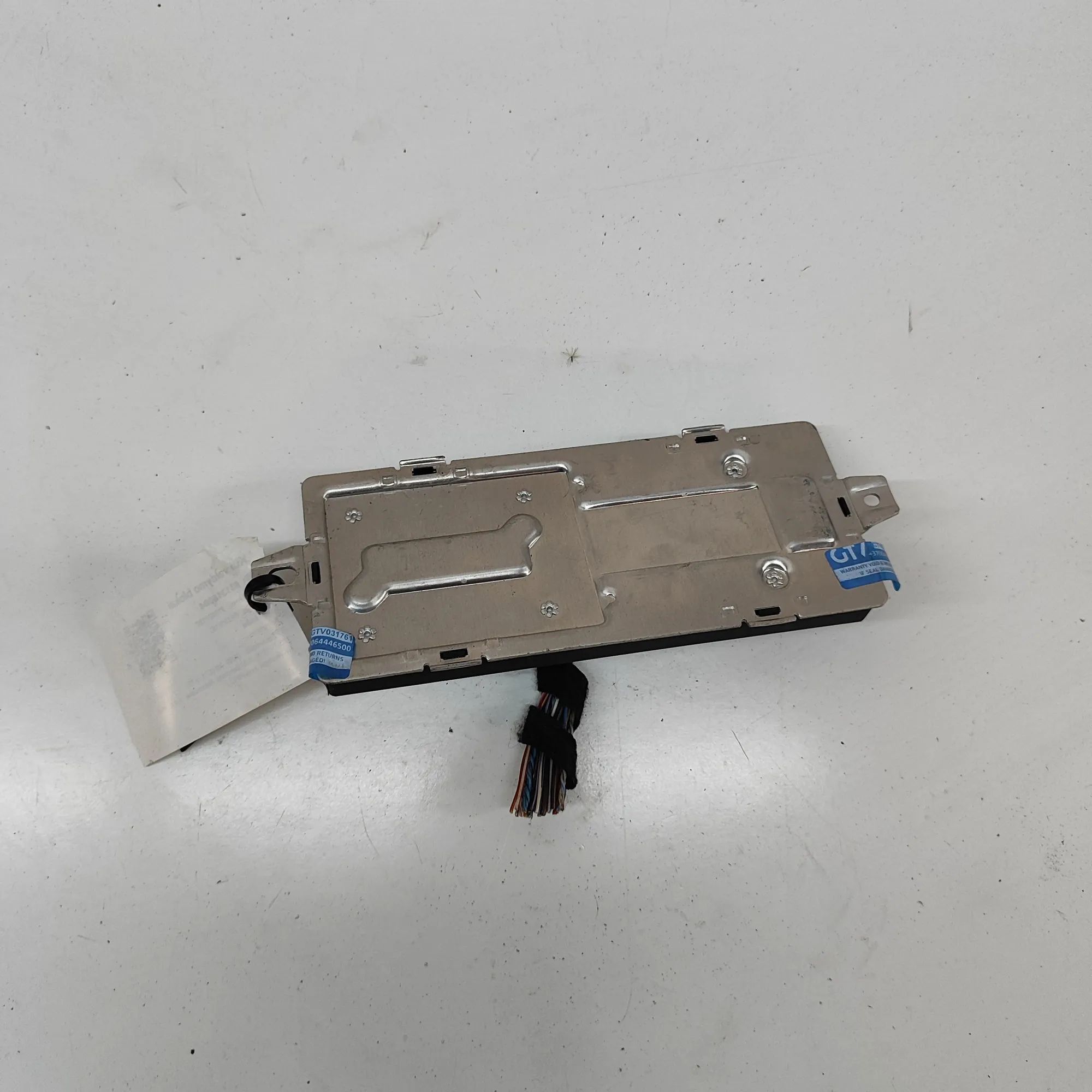 BMW X6 (E71 / E72) Suspension Control Unit Suspension control unit — BMW X6 (E71, E72) (20...