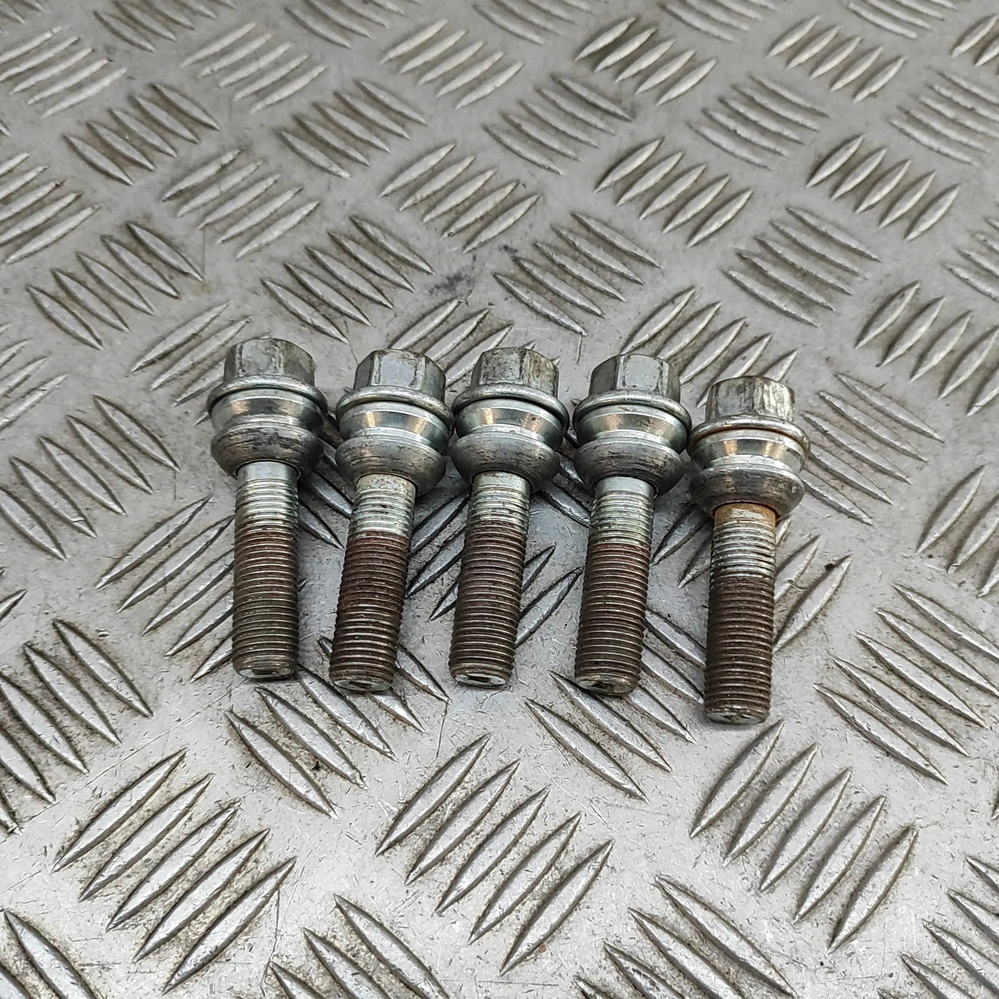 Porsche Panamera Wheel Screws Kit Wheel Screws Kit — PORSCHE PANAMERA (970) (2009...