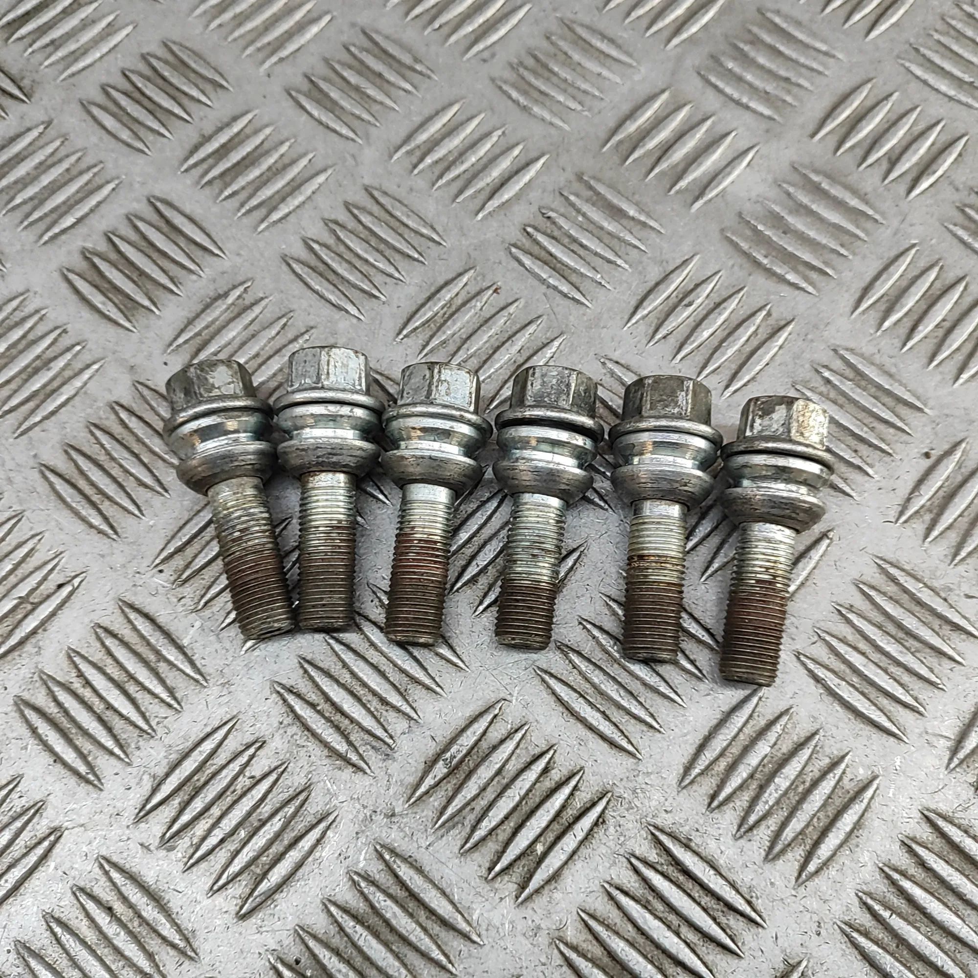 Porsche Panamera Wheel Screws Kit Wheel Screws Kit — PORSCHE PANAMERA (970) (2009...