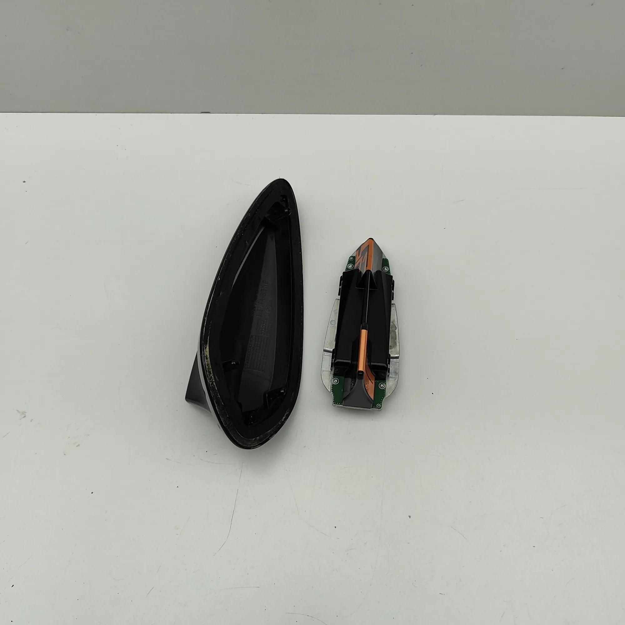 BMW 2 (F44) antenna Antenna — BMW 2 SERIES (Gran Coupe F44) (2019-P...