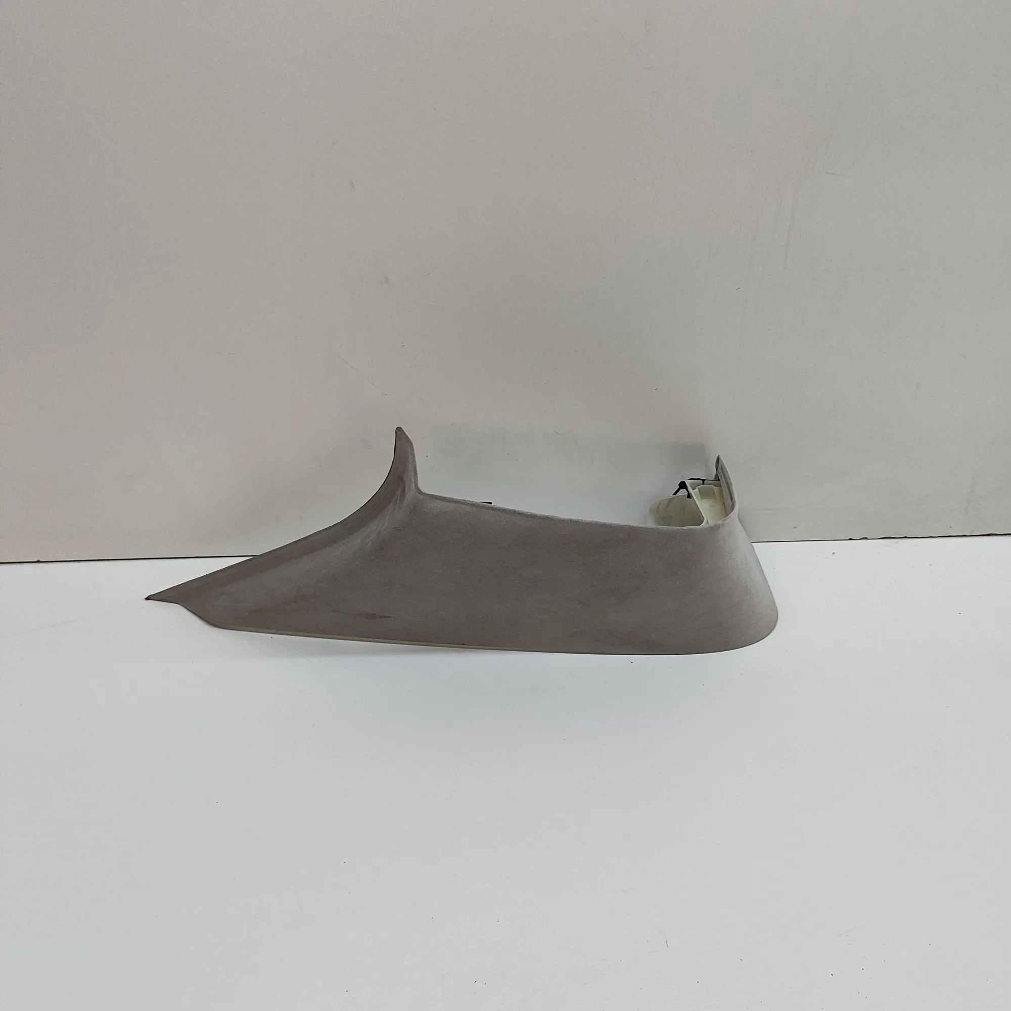Maserati Levante Rear Left Pillar Trim Rear Left Pillar Trim — MASERATI LEVANTE (SUV M...