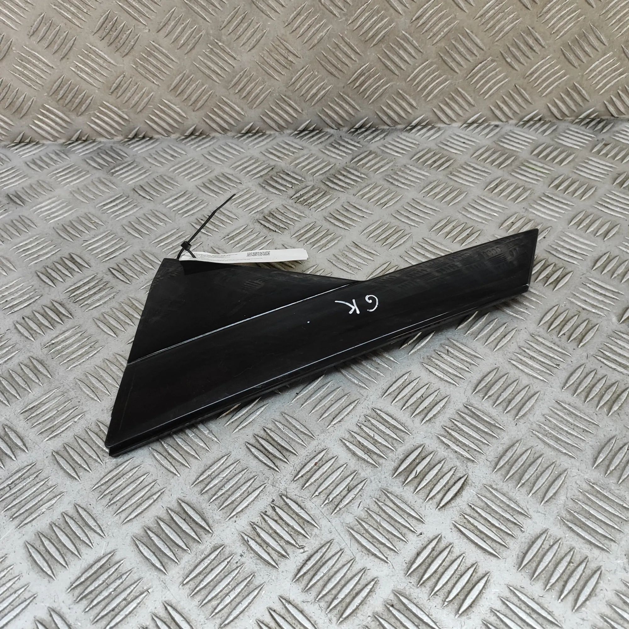 Audi Q8 Vertical door trim — rear — left Vertical door trim — rear — left — AUDI Q8 (E-T...