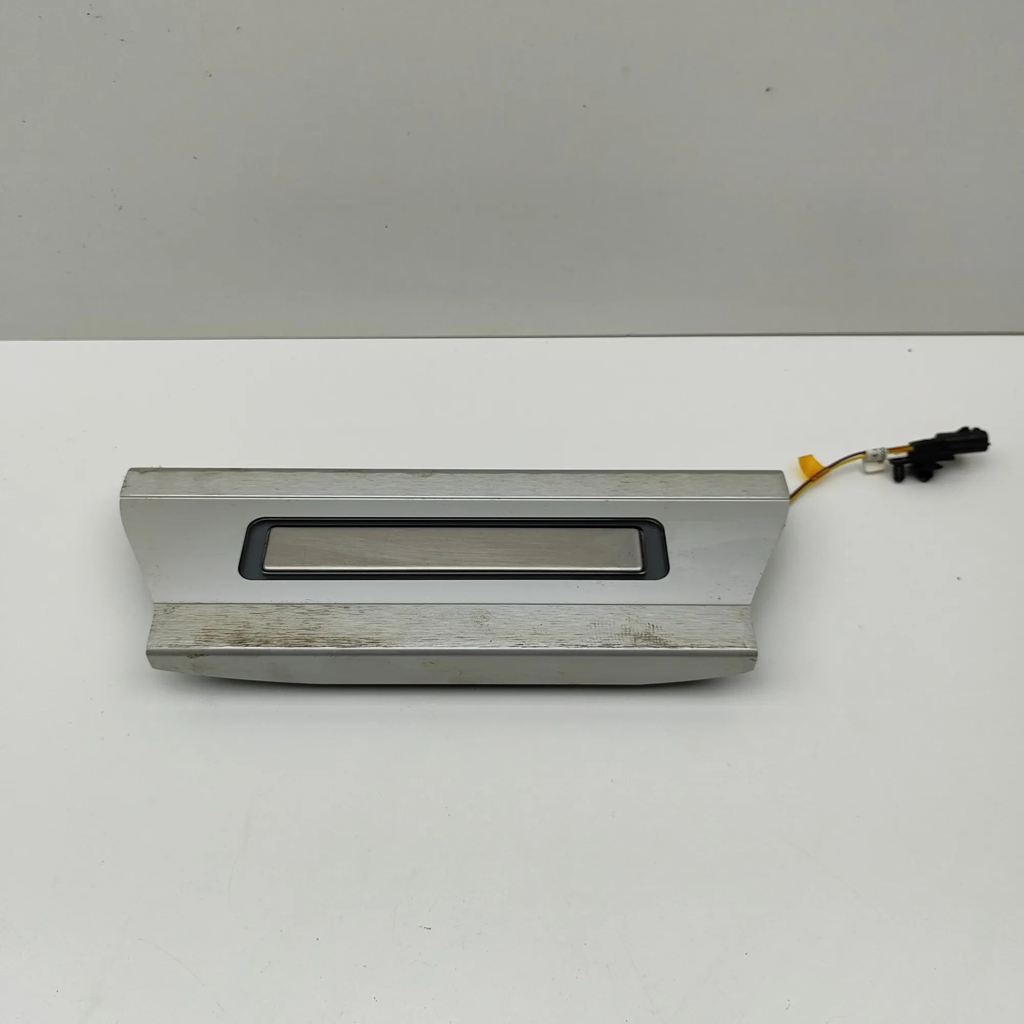 Land Rover Range Rover Sport (L494) Interior sill trim — rear right Interior sill trim — rear right — LAND ROVER RA...