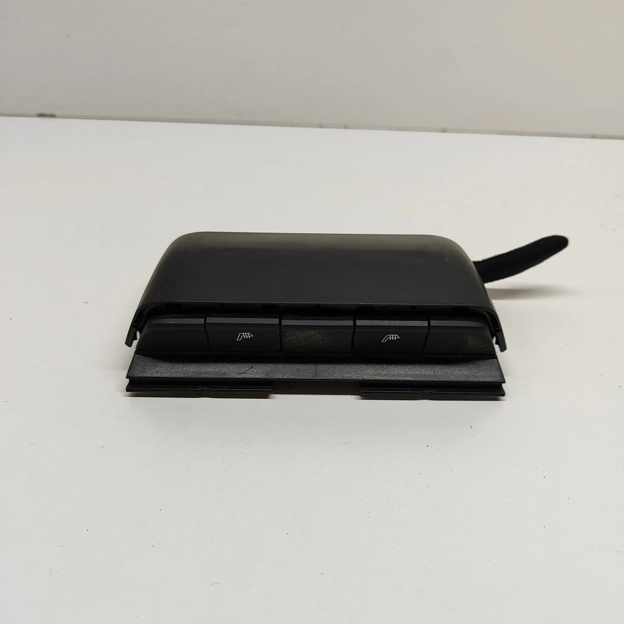 Kia Sportage Seat heating switch Seat heating switch — KIA SPORTAGE (QL) (2015-....
