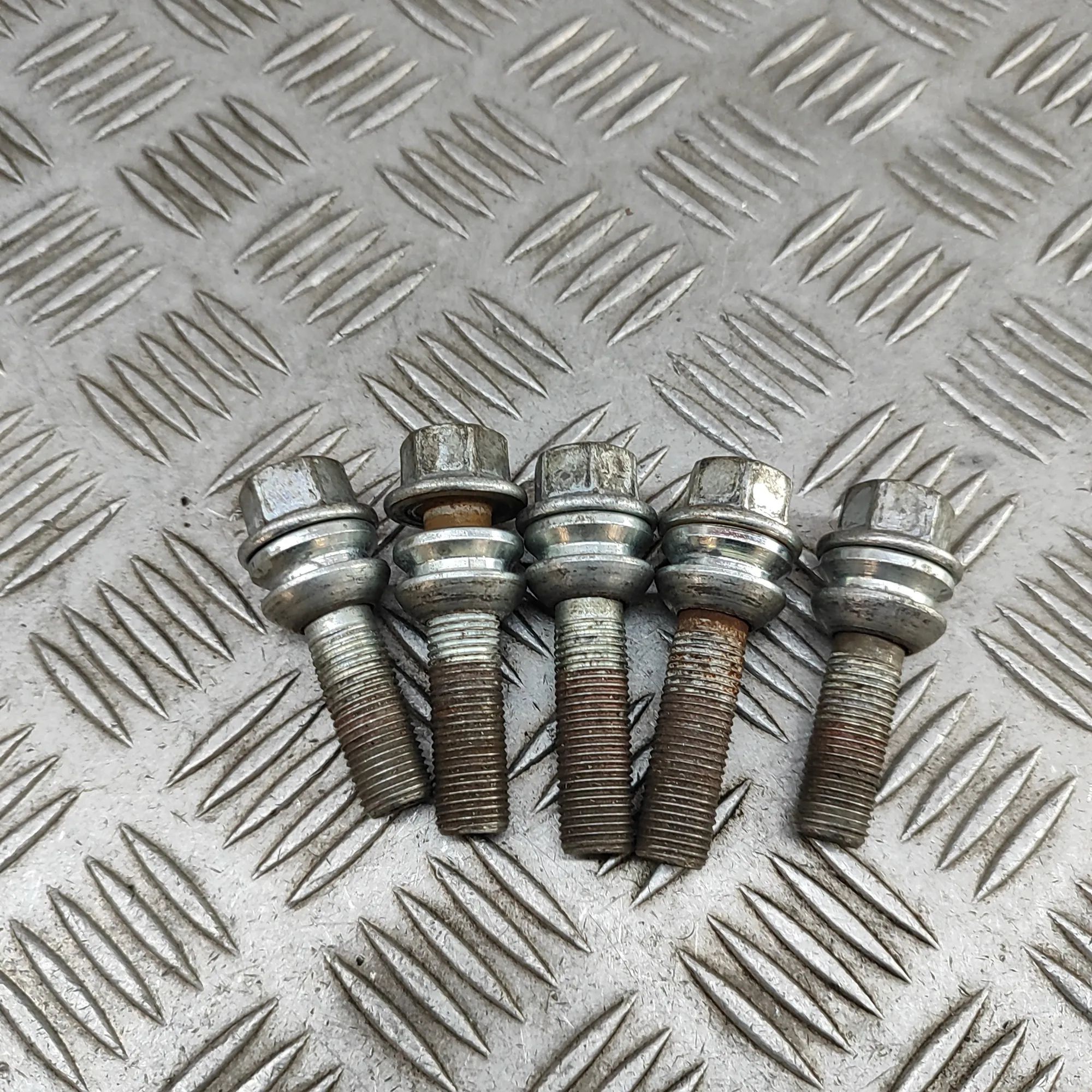 Porsche Panamera Wheel Screws Kit Wheel Screws Kit — PORSCHE PANAMERA (970) (2009...