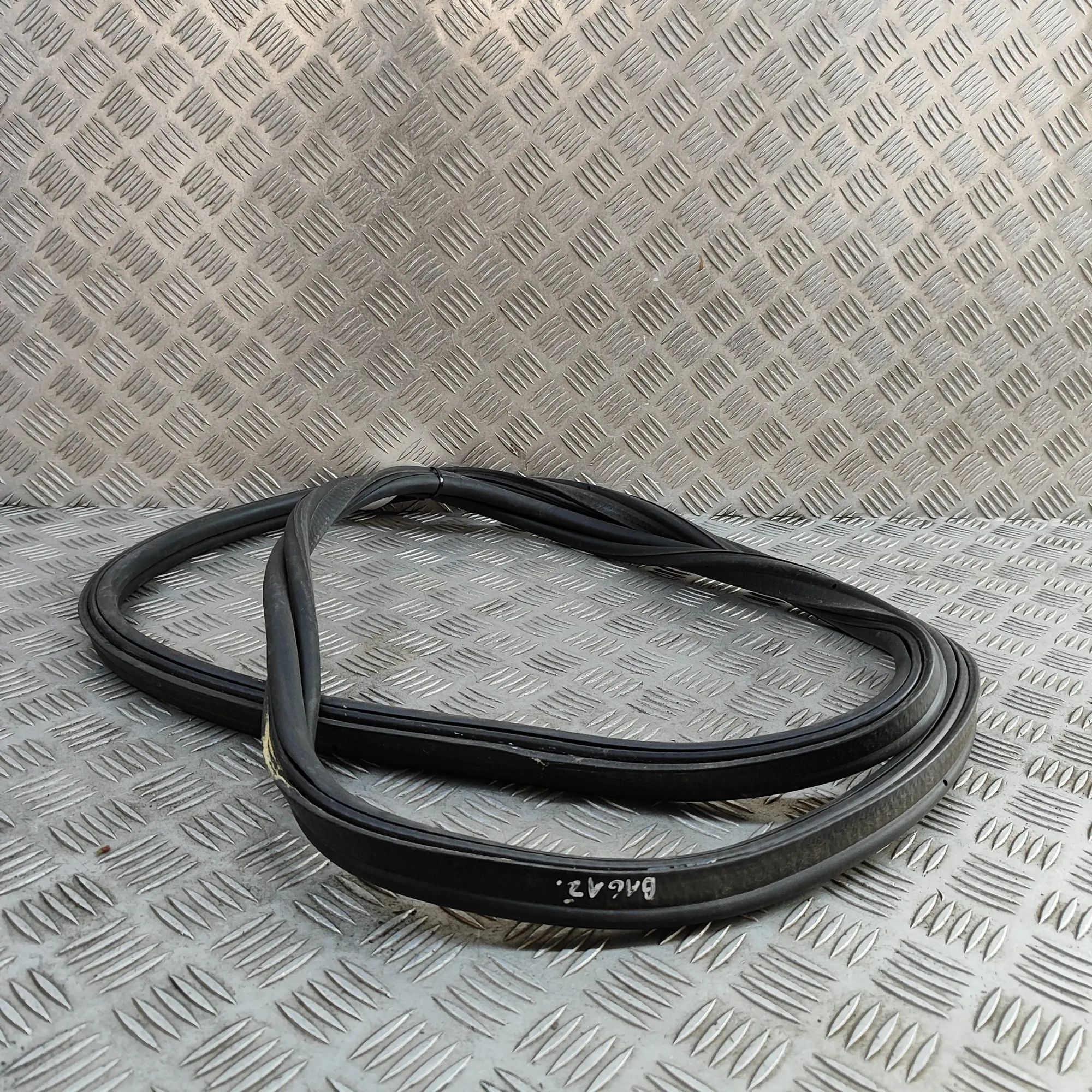 BMW 2 (F44) Tailgate rubber seal Tailgate rubber seal — BMW 2 SERIES (Gran Coupe...