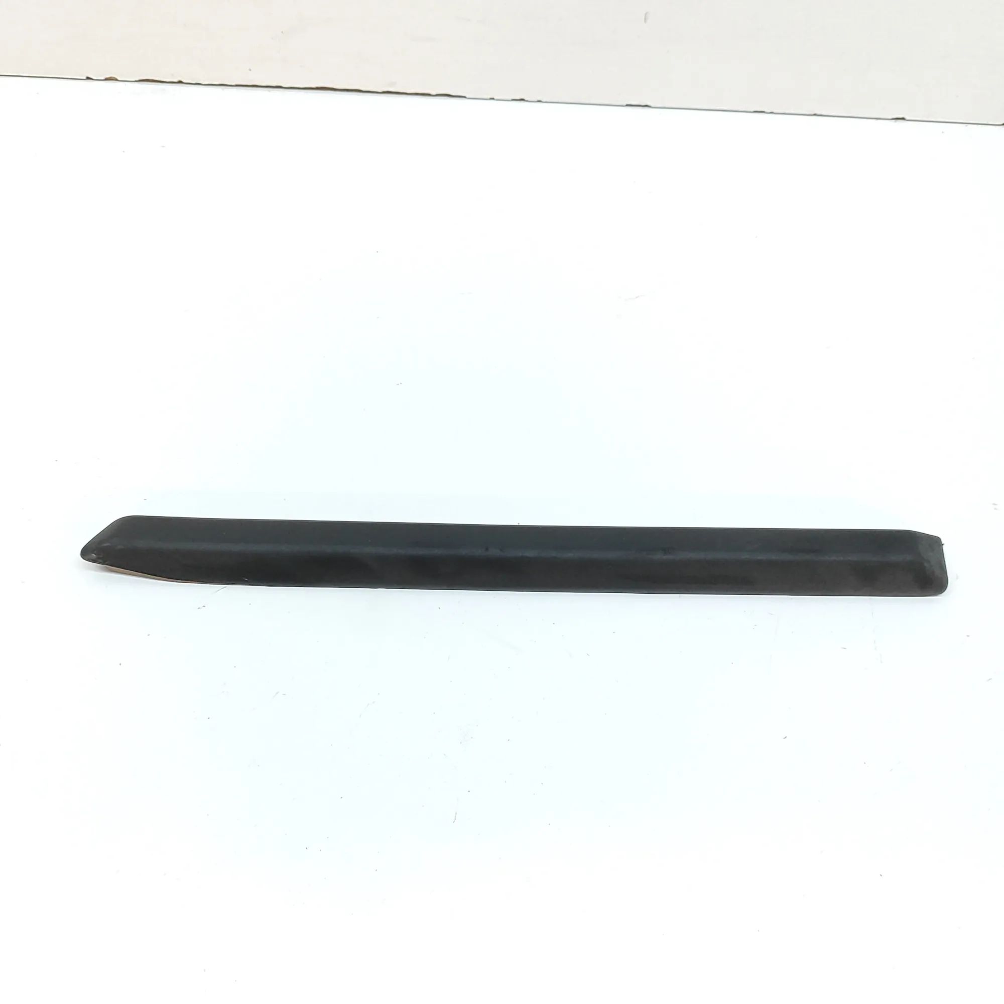 Volkswagen Corrado Fender moulding — rear left Fender moulding — rear left — VW CORRADO (53I) ...