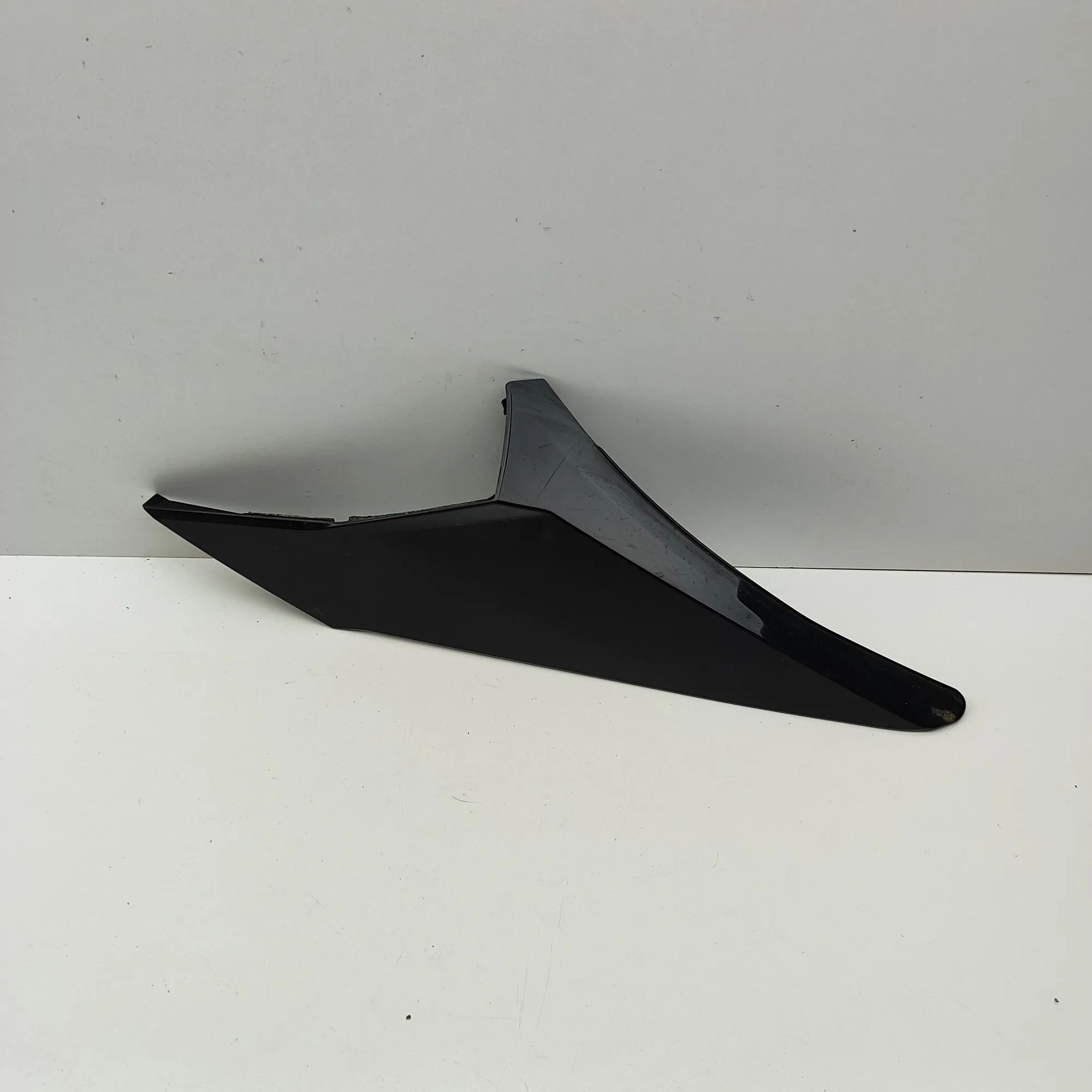 Toyota C-HR Body moulding left Body moulding left — TOYOTA C-HR (_X2_, _H2_) (...