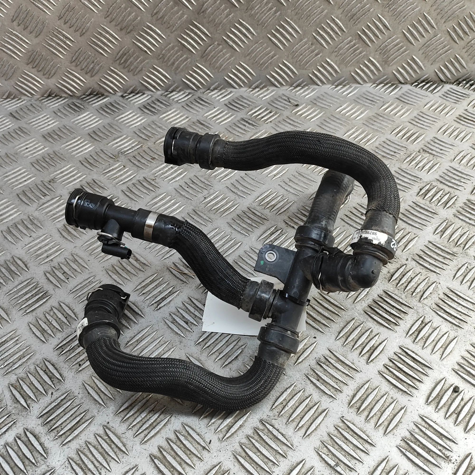 Jeep Avenger Jäähdytysnesteletku Coolant hose — JEEP AVENGER (J2) (2022-...) — 9...