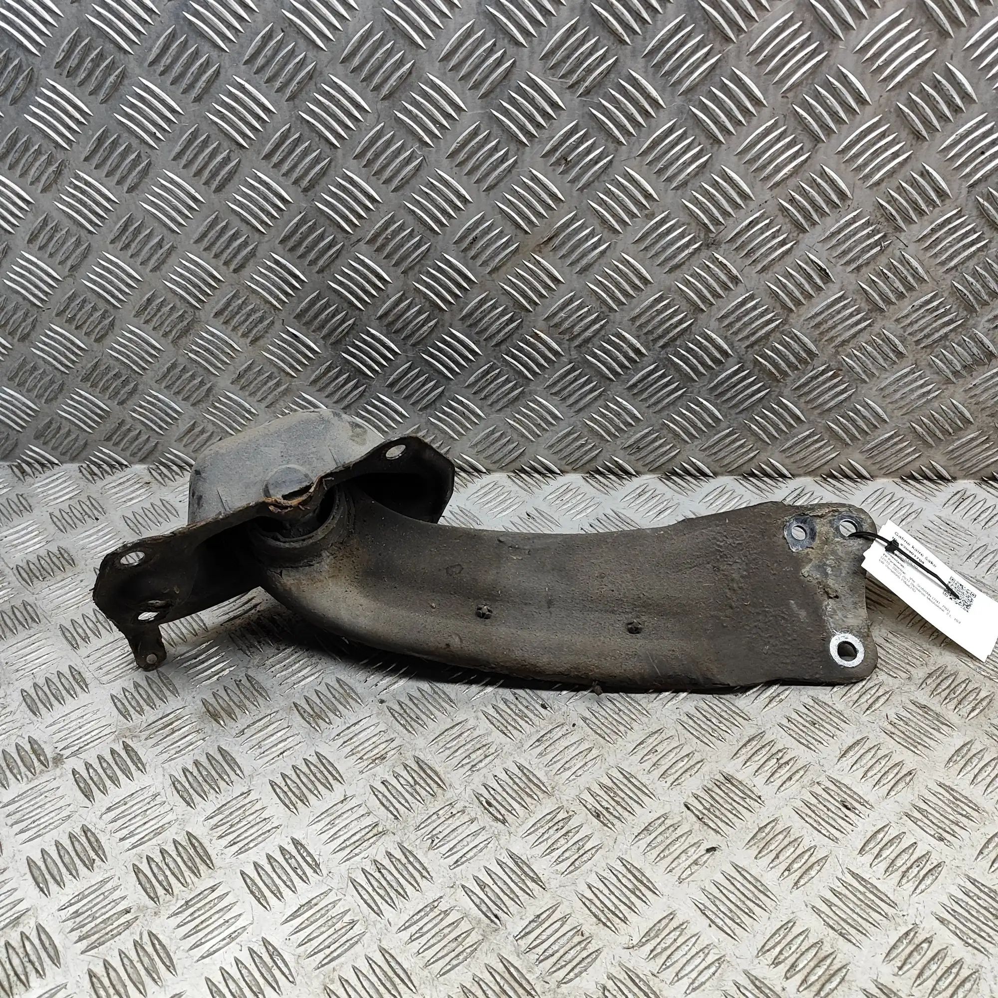 Volkswagen Sharan Control arm — rear left Control arm — rear left — VW SHARAN (7N1, 7N2) ...