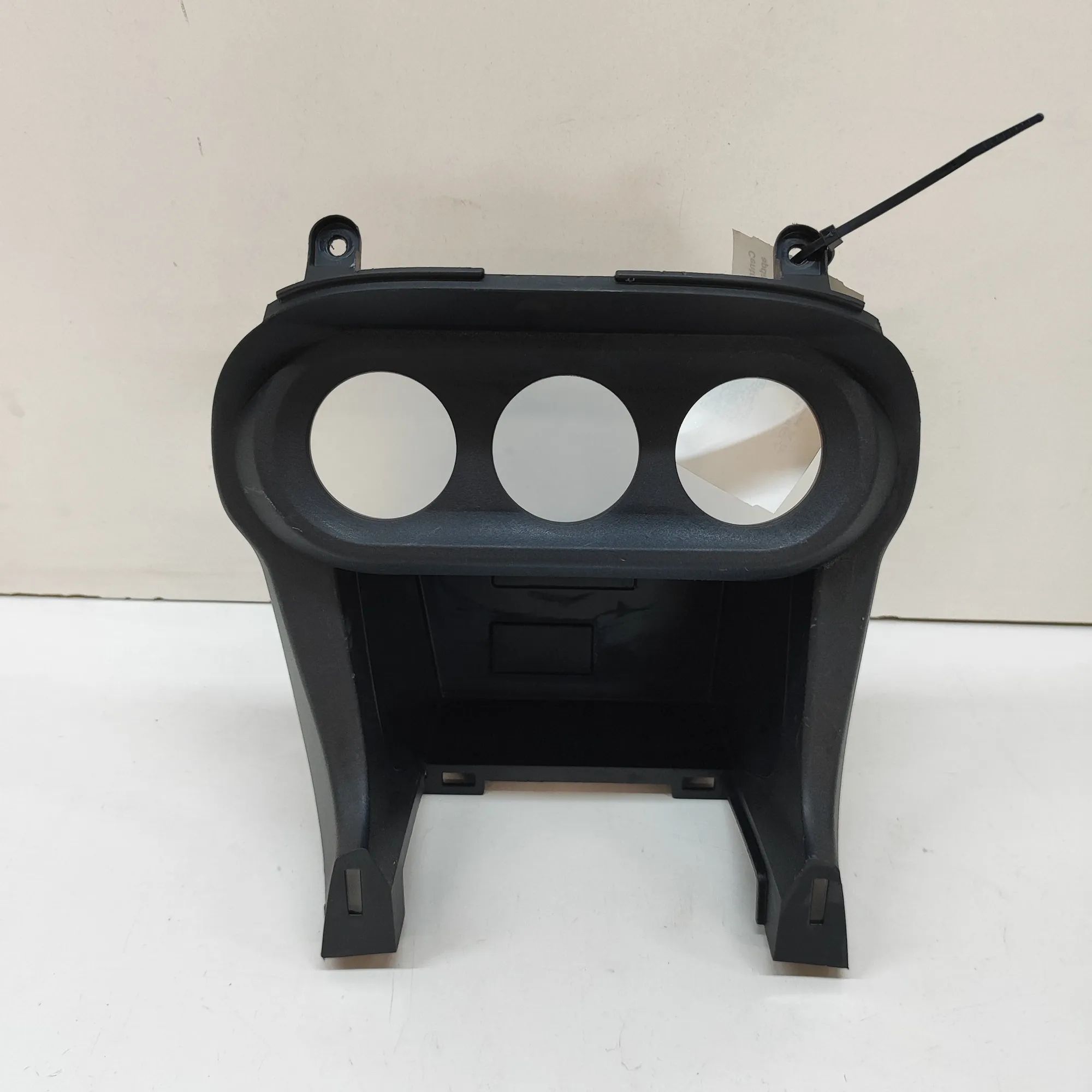 Mitsubishi Lancer Centre console trim Centre console trim — MITSUBISHI LANCER (VIII C...