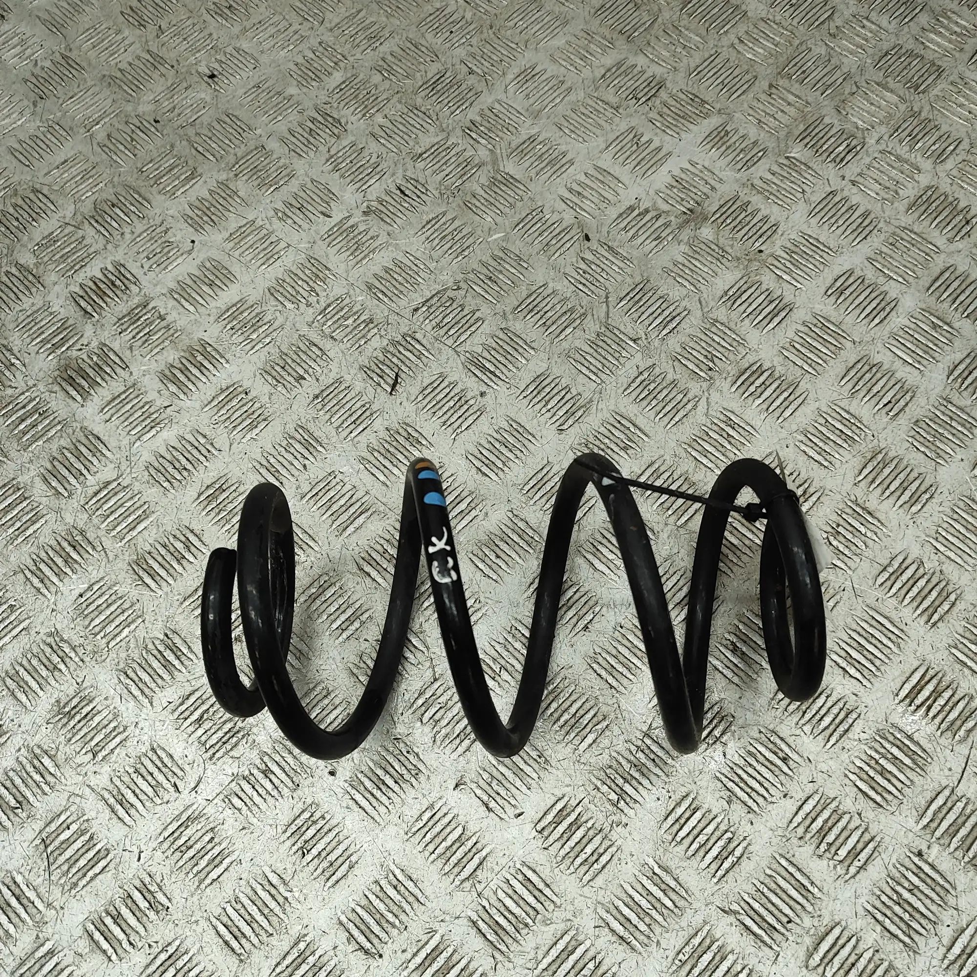 Mercedes-Benz CLA (C118) Coil spring — rear left Coil spring — rear left — MERCEDES BENZ CLA (Co...
