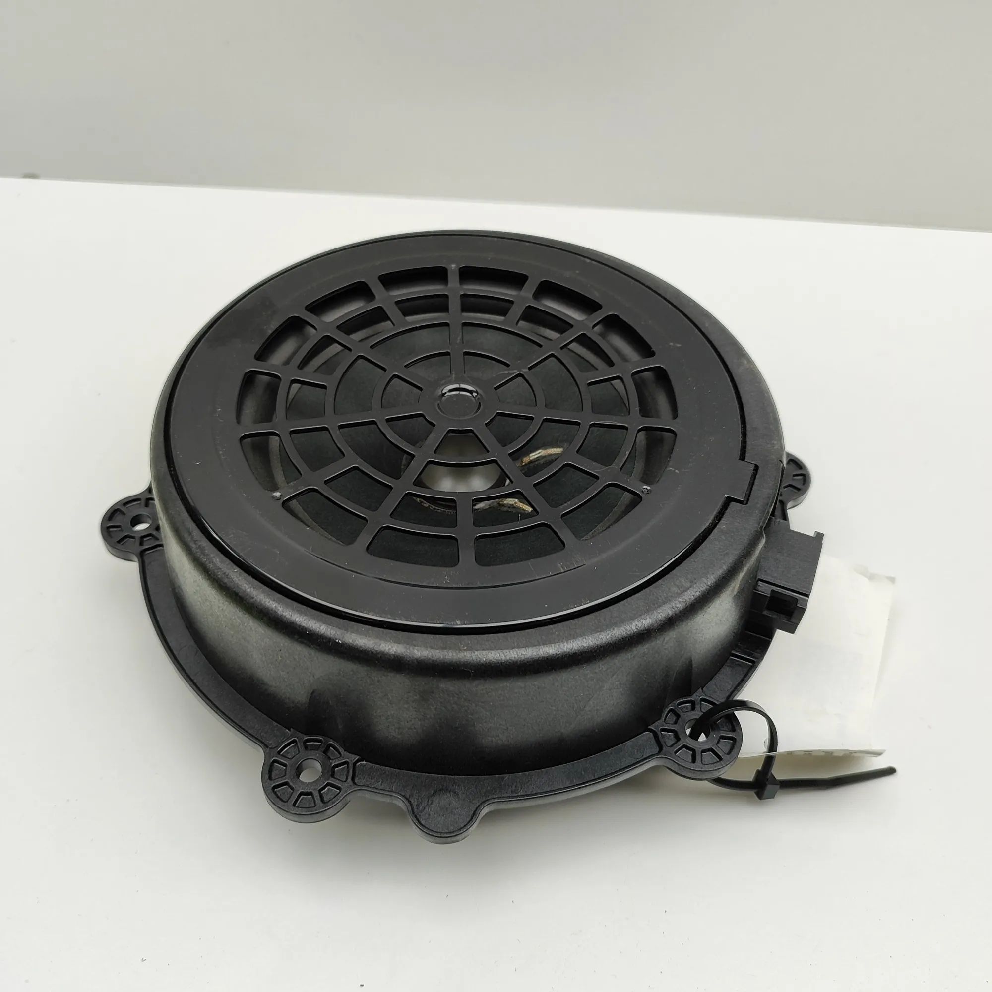 Porsche Cayenne Rear Right Door Speaker Rear Right Door Speaker — PORSCHE CAYENNE (Coup...