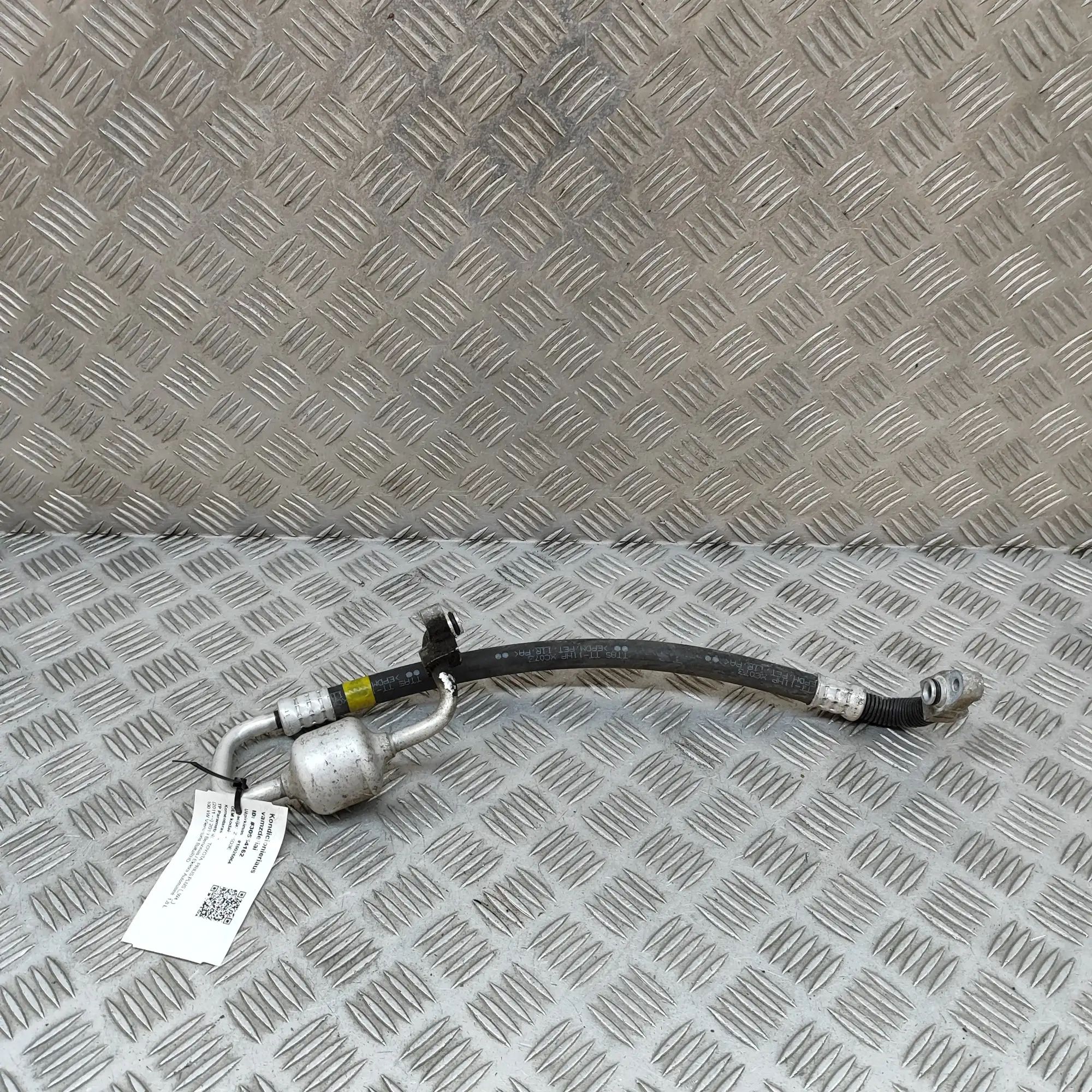 Toyota Prius+ A/C Air Con Hose Pipe A/C Air Con Hose Pipe — TOYOTA PRIUS (PLUS _W4_...