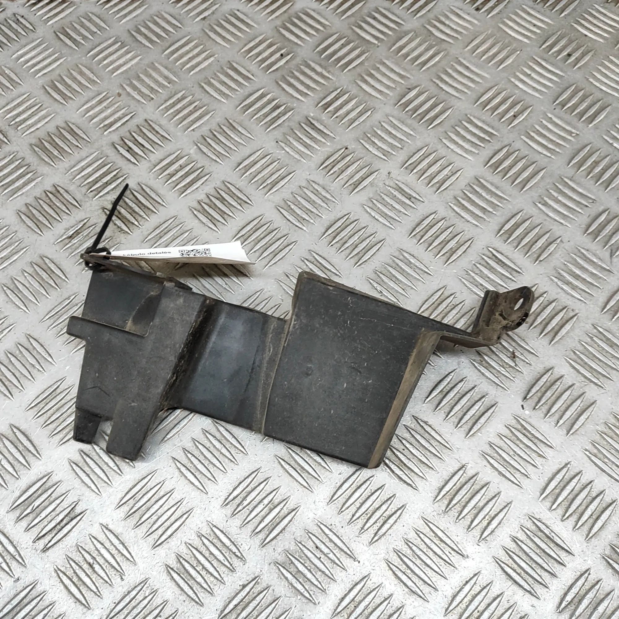 Honda CR-V Radiator Air Guide Duct Radiator Air Guide Duct — HONDA CR-V (V RW) (20...