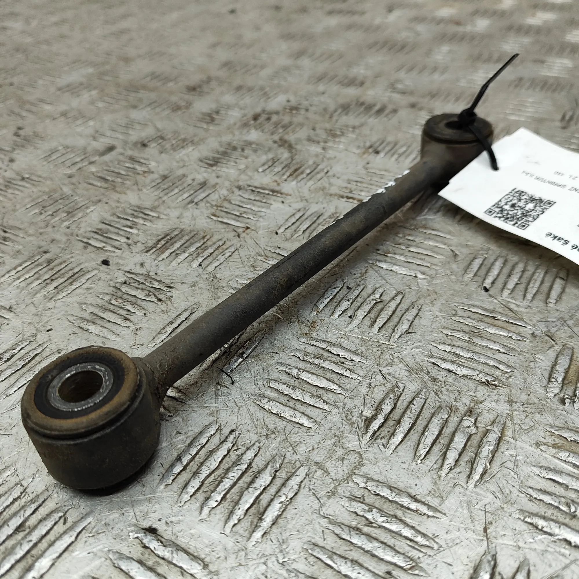 Mercedes-Benz Sprinter (W907 / W910)  Rear Right Stabilizer Link Rear Right Stabilizer Link — MERCEDES BENZ SPRI...