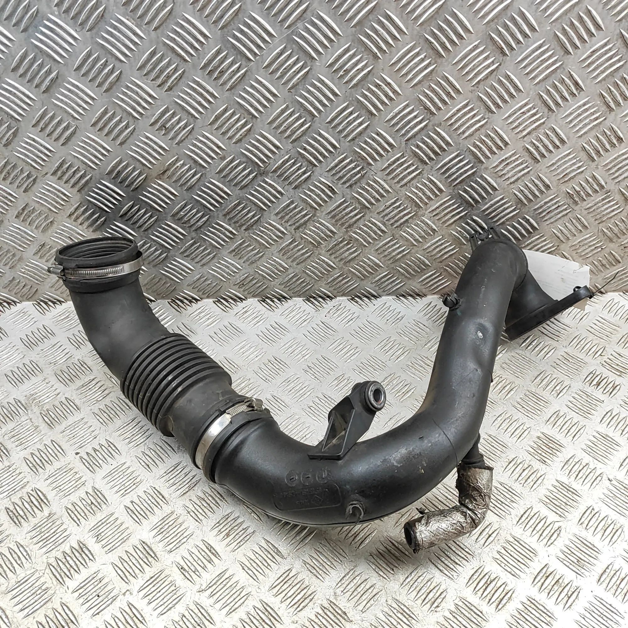 Opel Movano (B) Air Intake Tube Air Intake Tube — OPEL MOVANO (B Van) (2010-......