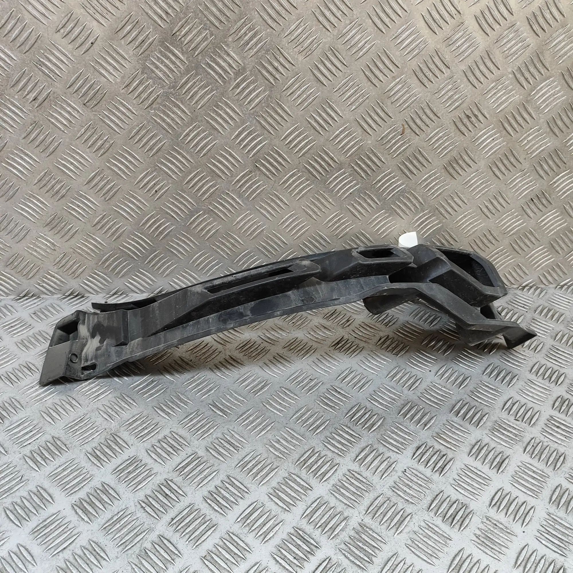 Porsche Panamera Rear Left Bumper Bracket Rear Left Bumper Bracket — PORSCHE PANAMERA (97...