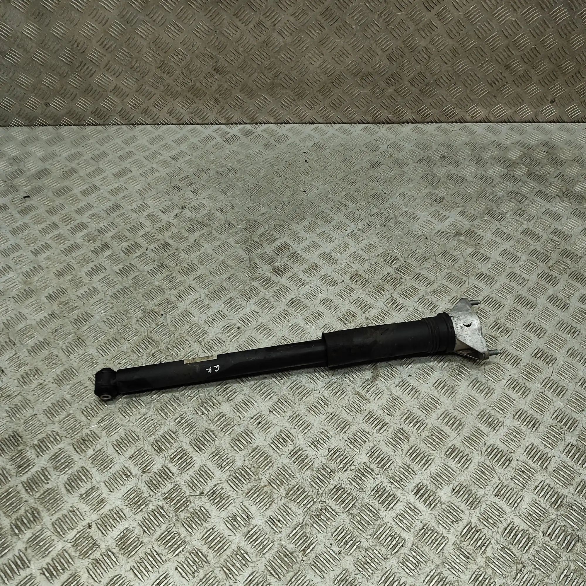Mercedes-Benz CLA (C118) Shock absorber — rear left Shock absorber — rear left — MERCEDES BENZ CLA ...