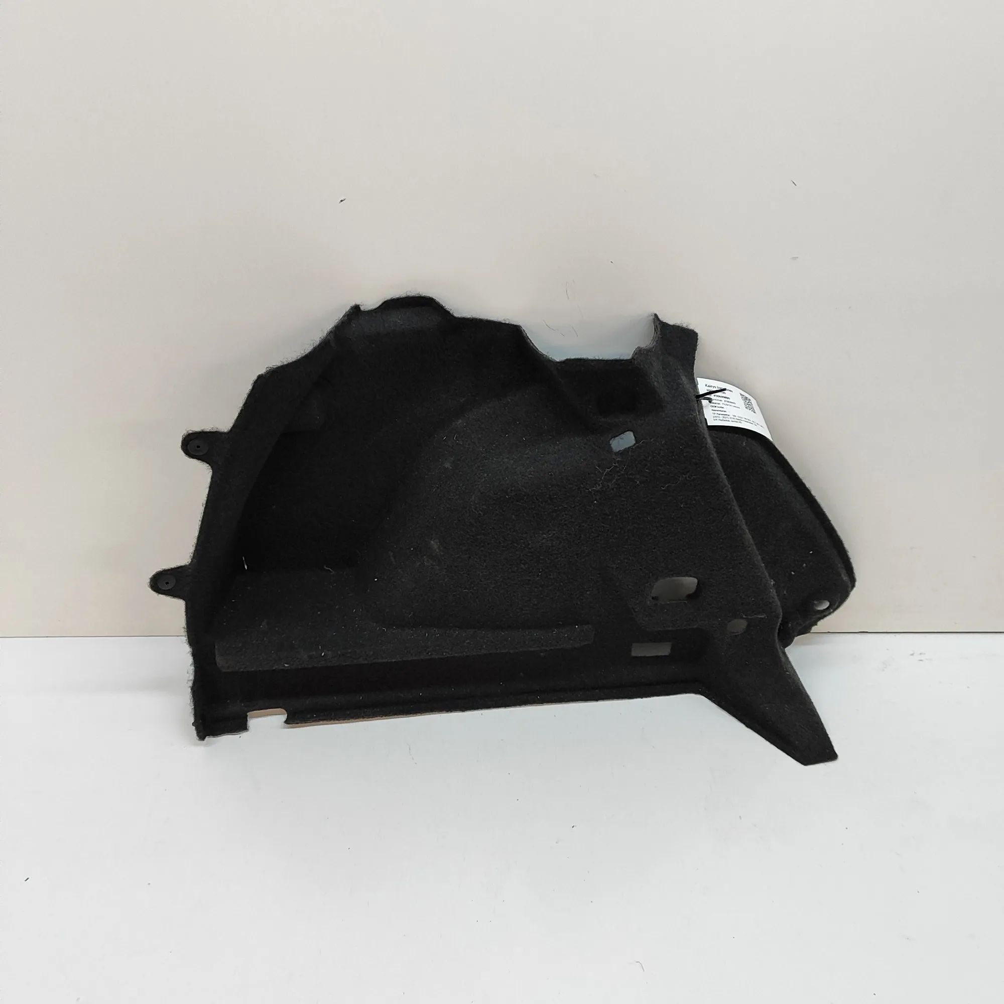 Volkswagen Golf 7 Left Side Trunk Trim Left Side Trunk Trim — VW GOLF (VII 5G1, BQ1, B...