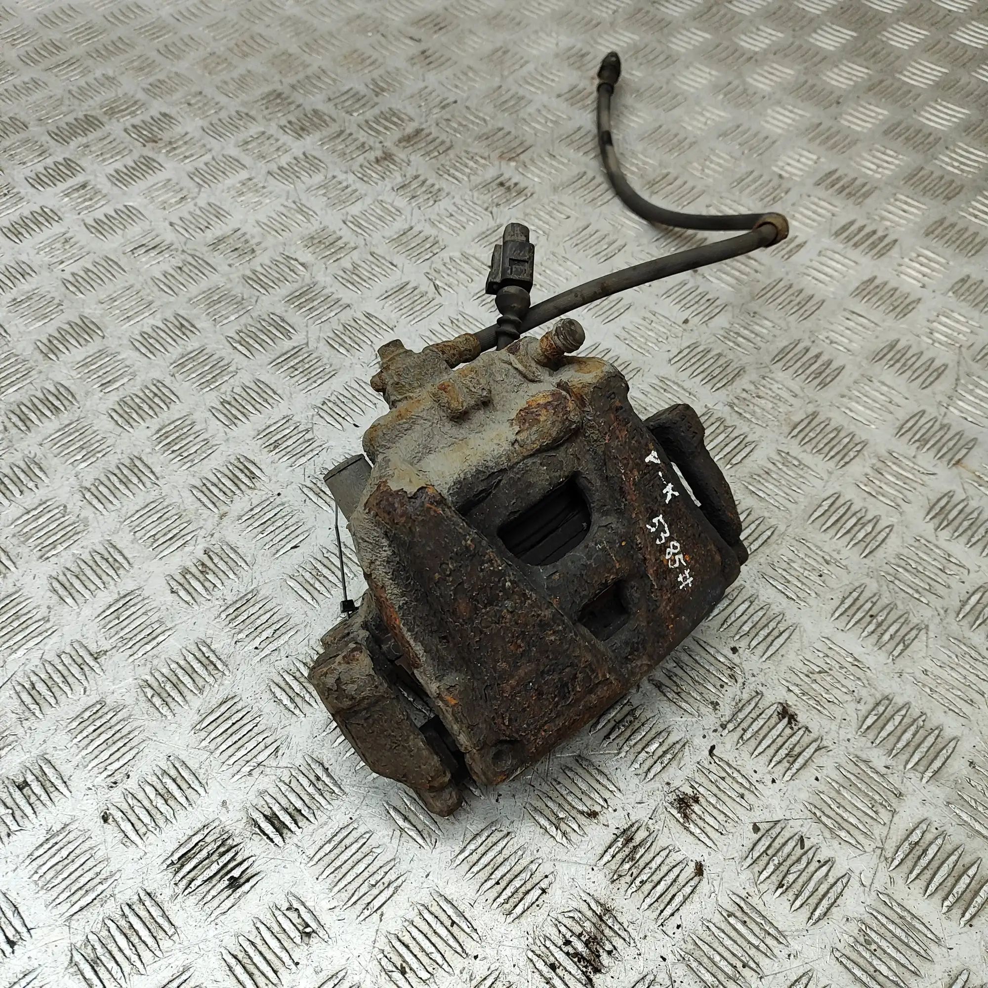 Volkswagen Tiguan Brake caliper — front left Brake caliper — front left — VW TIGUAN (5N_) (2...