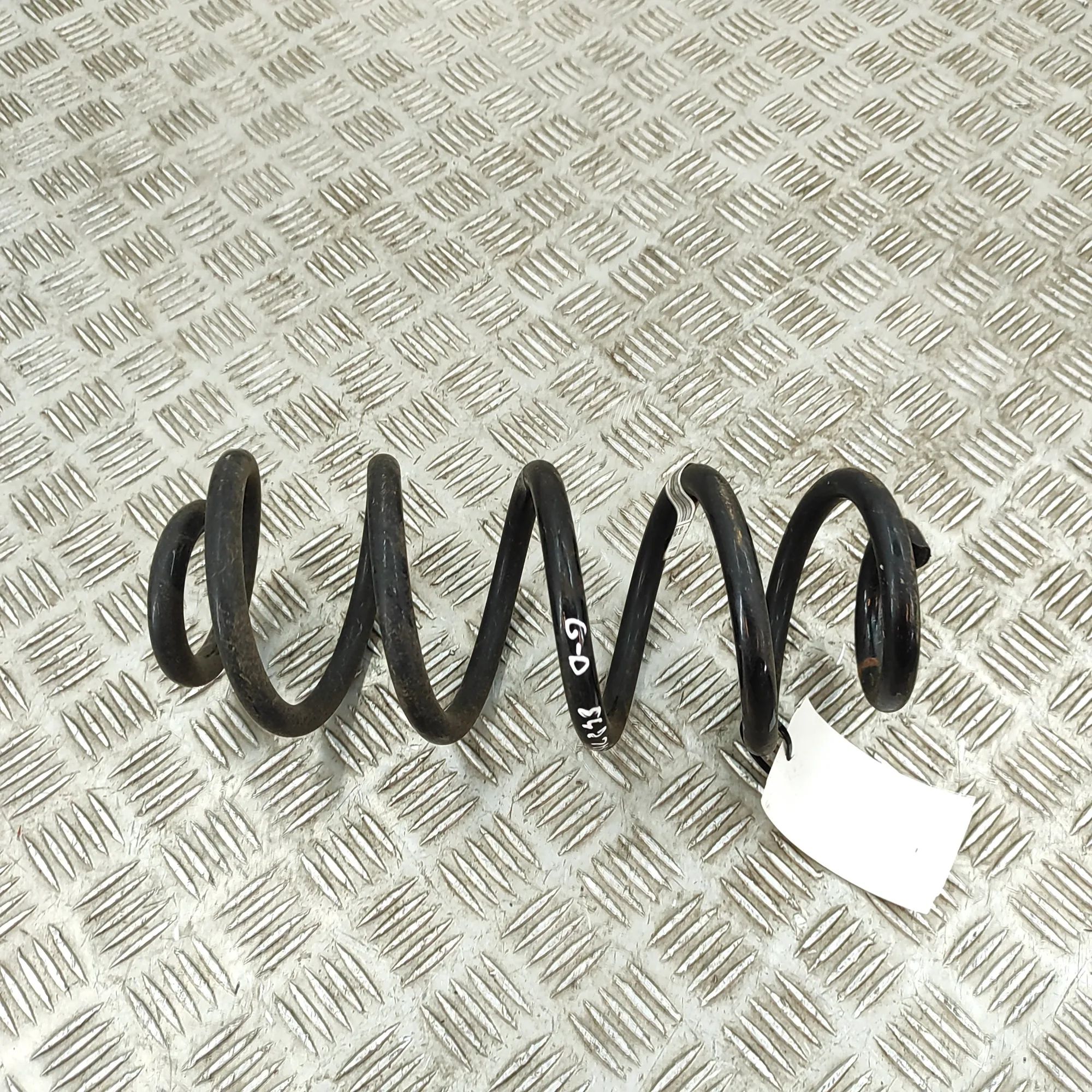 Volvo XC40 / EX40 Coil spring — rear right Coil spring — rear right — VOLVO XC40 (536) (20...