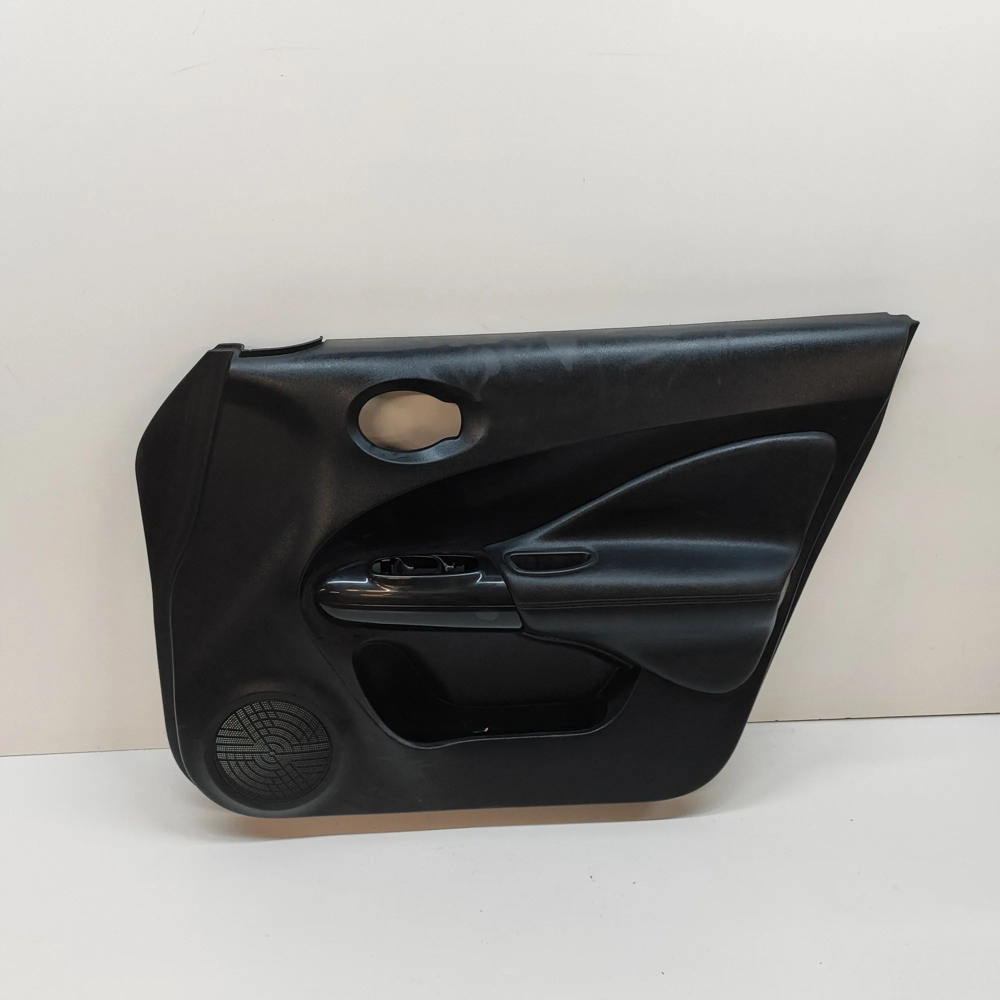 Nissan Juke Front Right Door Panel Front Right Door Panel — NISSAN JUKE (F15) (201...