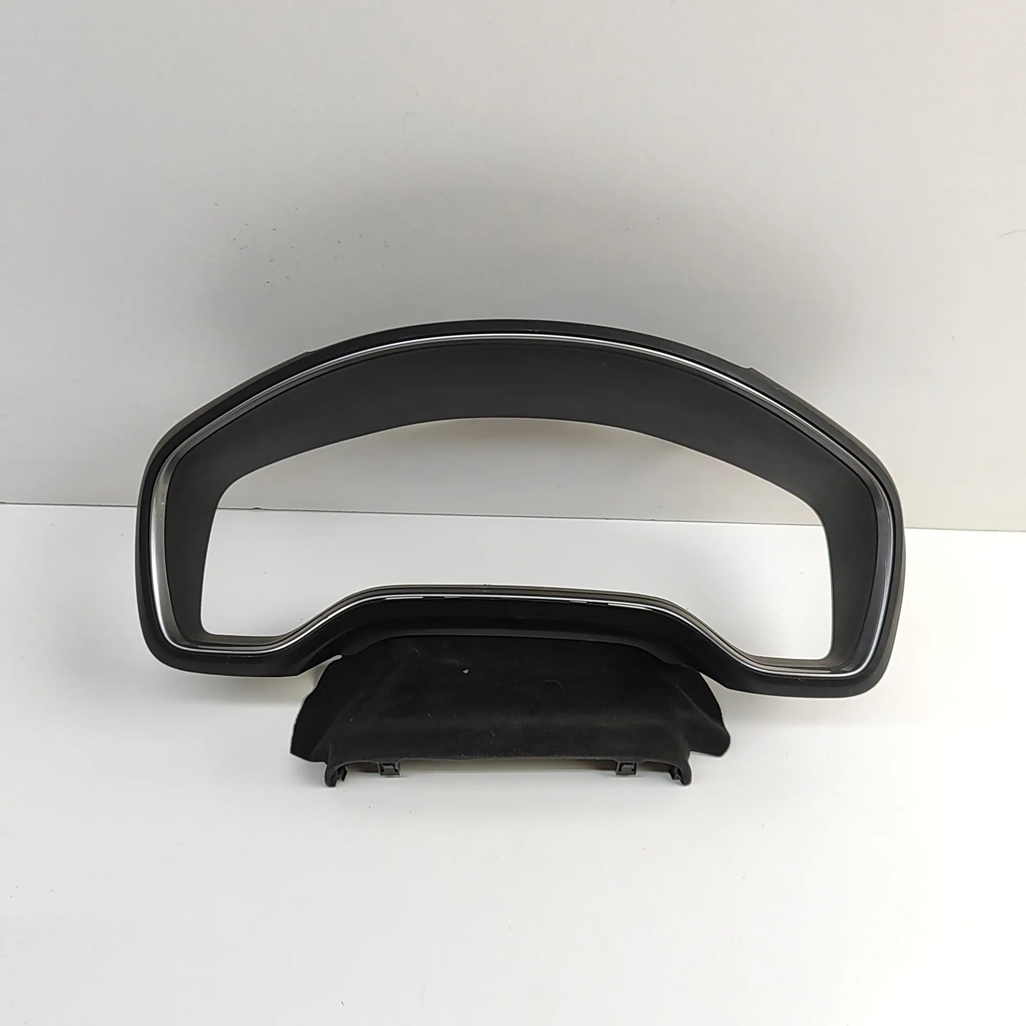 Honda CR-V Instrument Cluster Trim Instrument Cluster Trim — HONDA CR-V (V RW) (20...