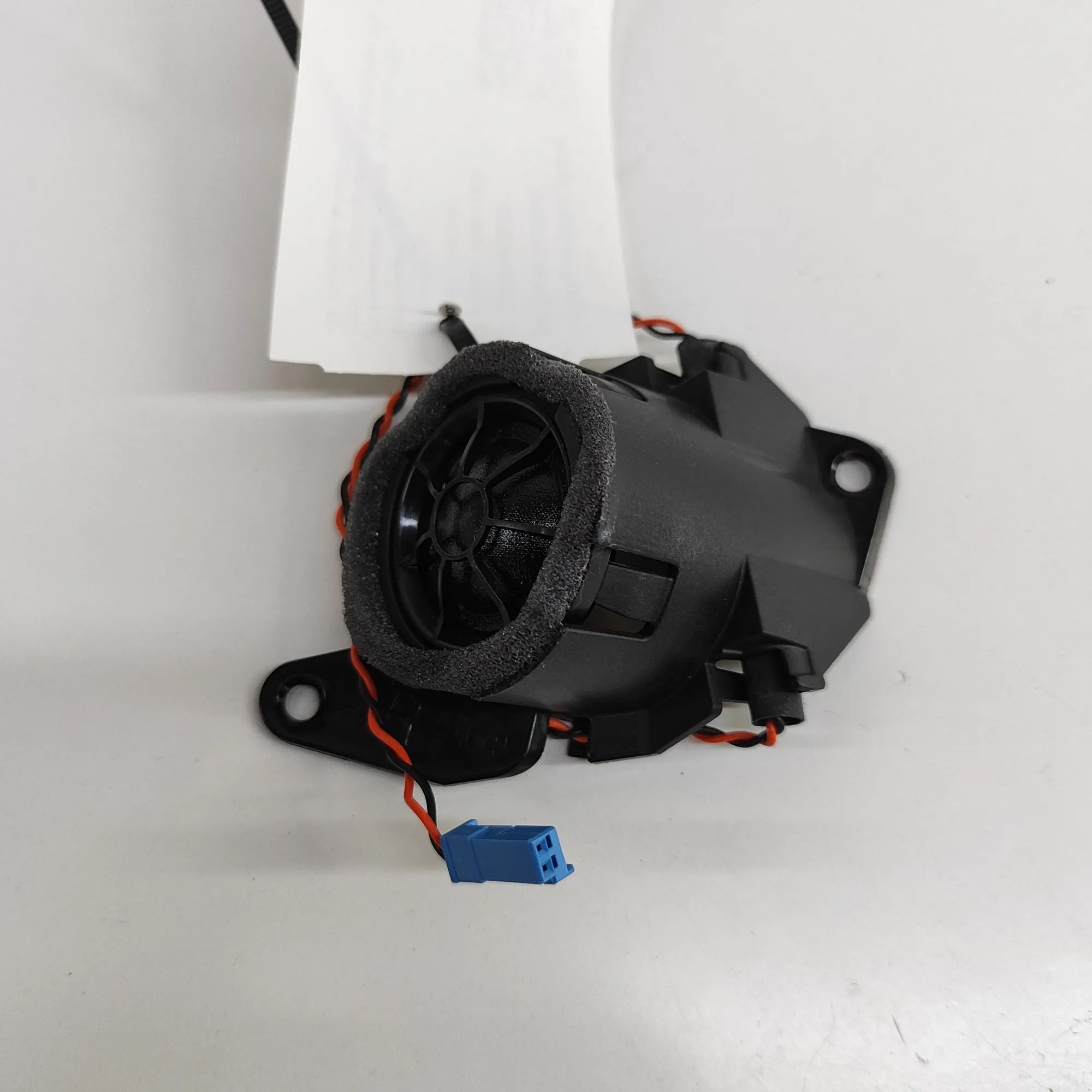 BMW X4 (F26) Rear Right Door Speaker Rear Right Door Speaker — BMW X4 (G02, F98) (20...