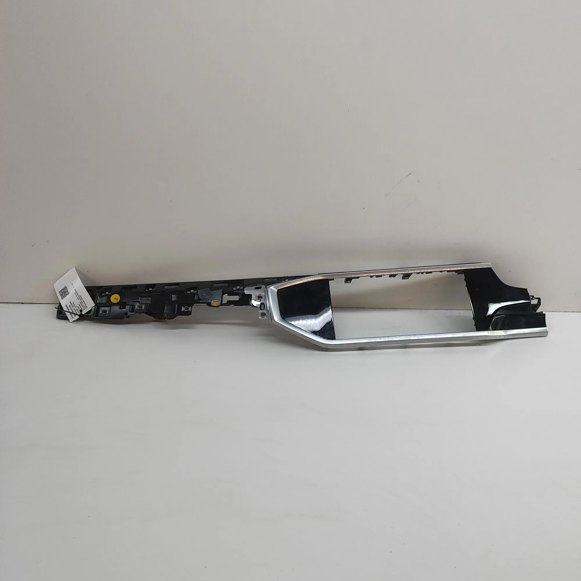 Audi Q3 (8U) Dashboard Trim Dashboard trim — AUDI Q3 (F3) (2018-...) — 83C8...