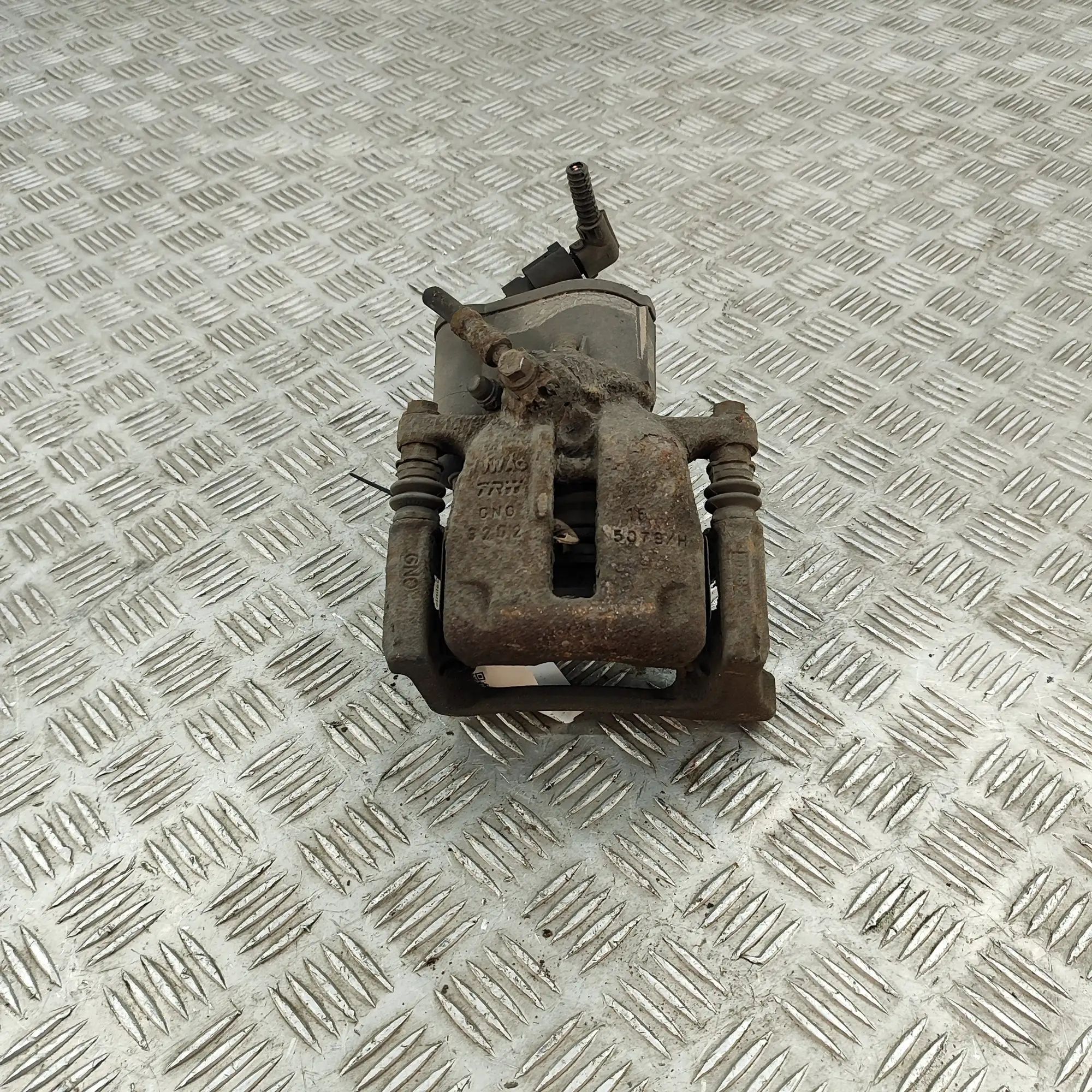 Audi Q3 (8U) Brake caliper — rear right Brake caliper — rear right — AUDI Q3 (8U) (2011...