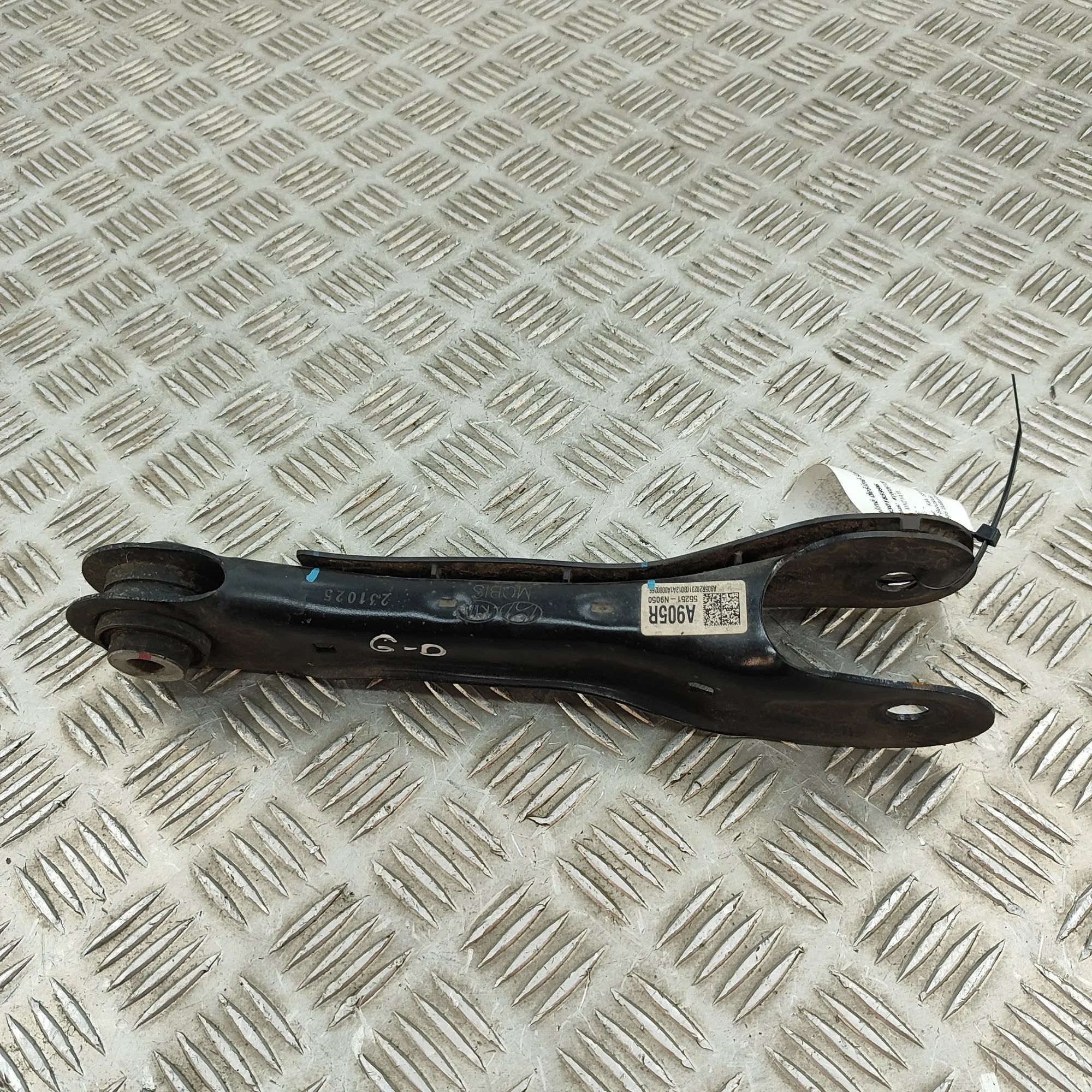 Kia Sportage Control arm — rear right Control arm — rear right — KIA SPORTAGE (V NQ5)...