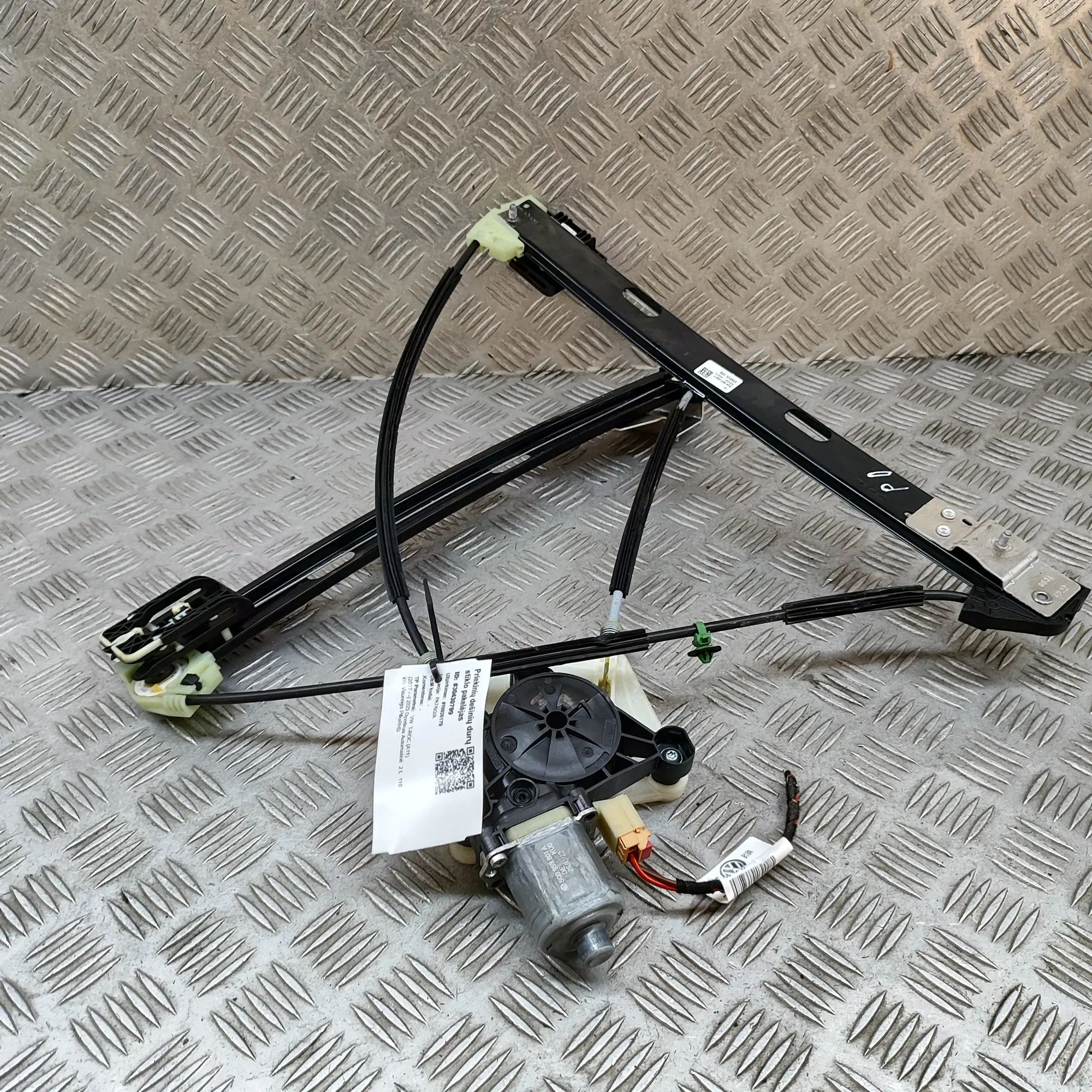 Volkswagen T-Roc Front Right Door Window Regulator Front Right Door Window Regulator — VW T-ROC (A...