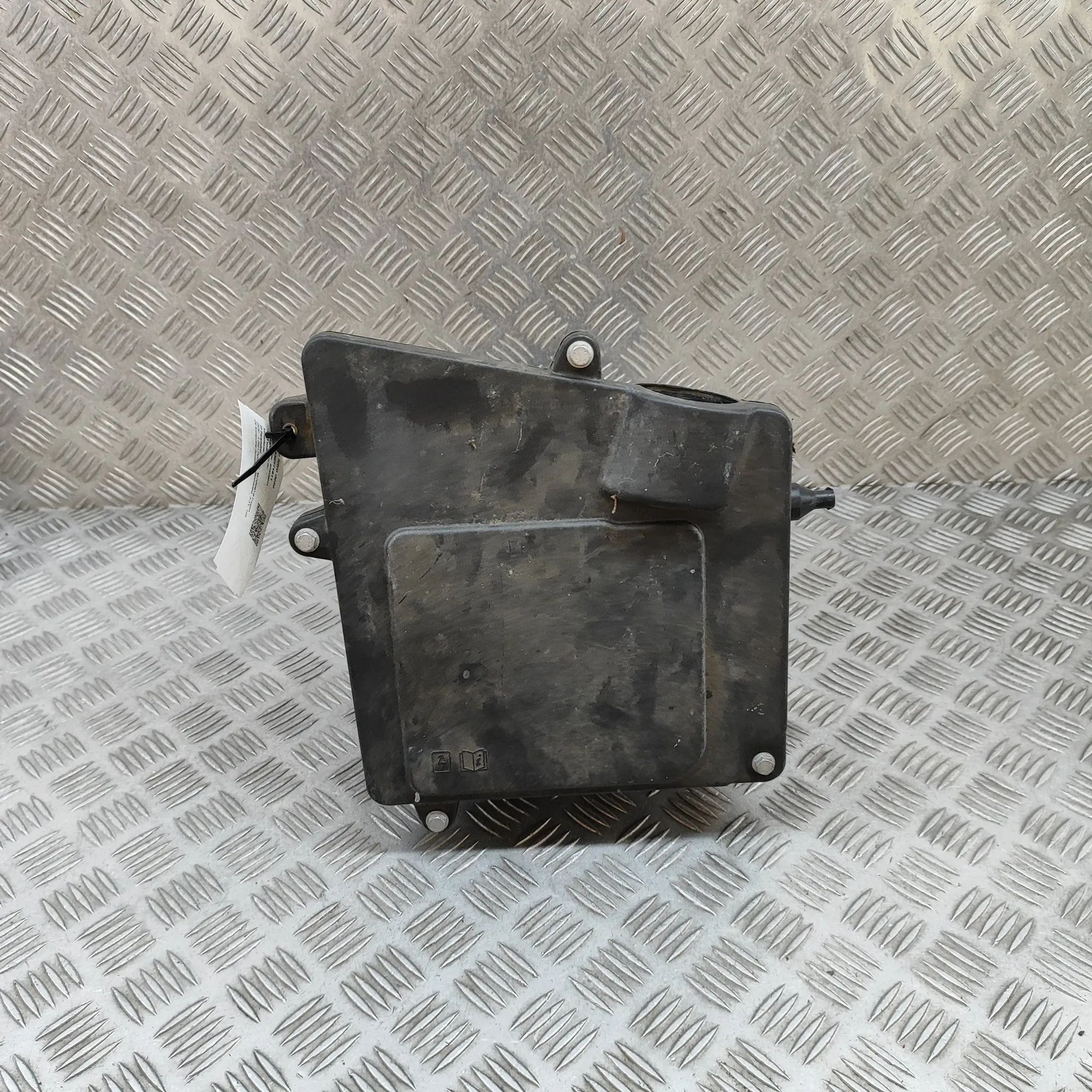 Opel Movano (B) Fuse box Fuse box — OPEL MOVANO (B Van) (2010-...) — 243...