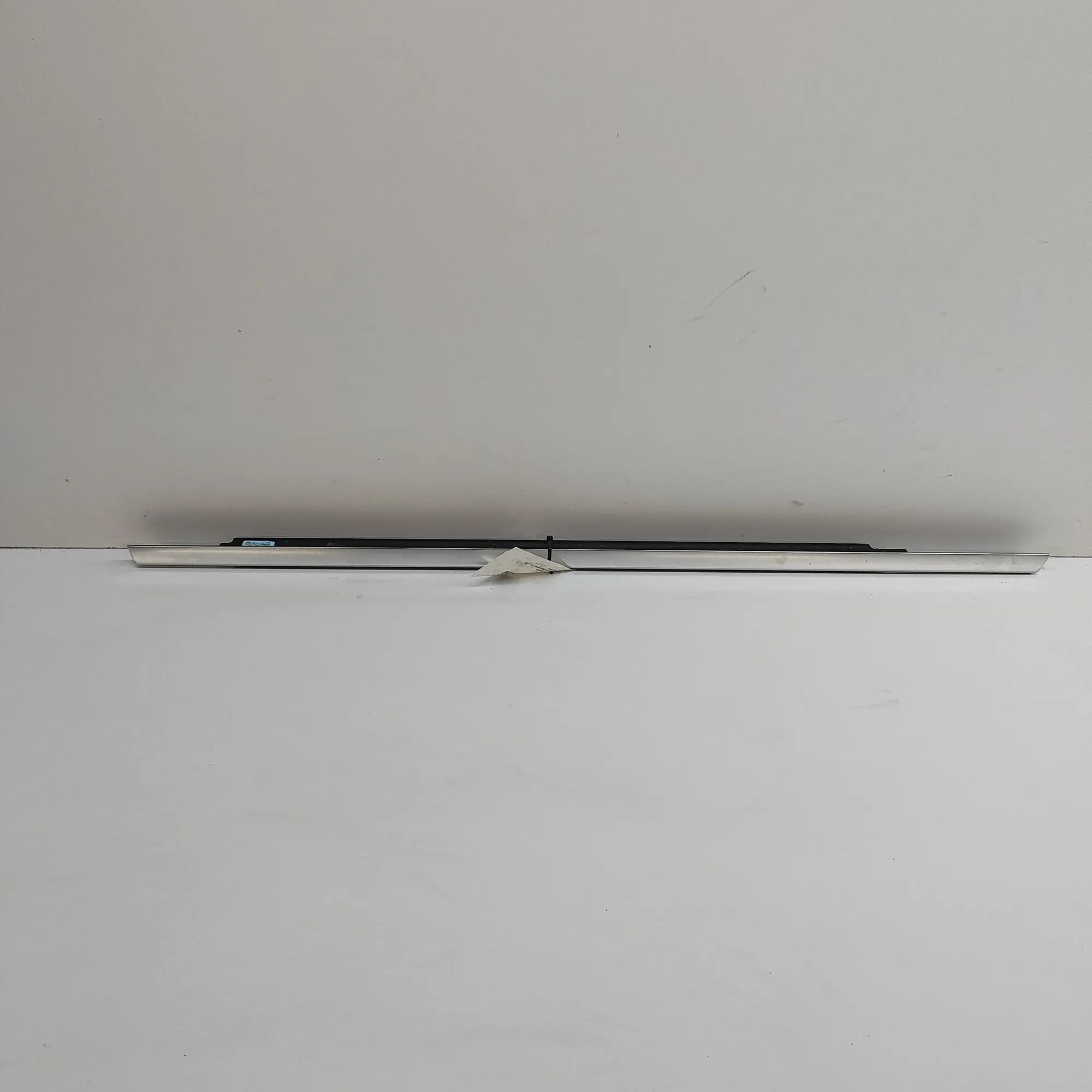 Audi Q3 (8U) Door window strip — rear right Door window strip — rear right — AUDI Q3 (F3) (...